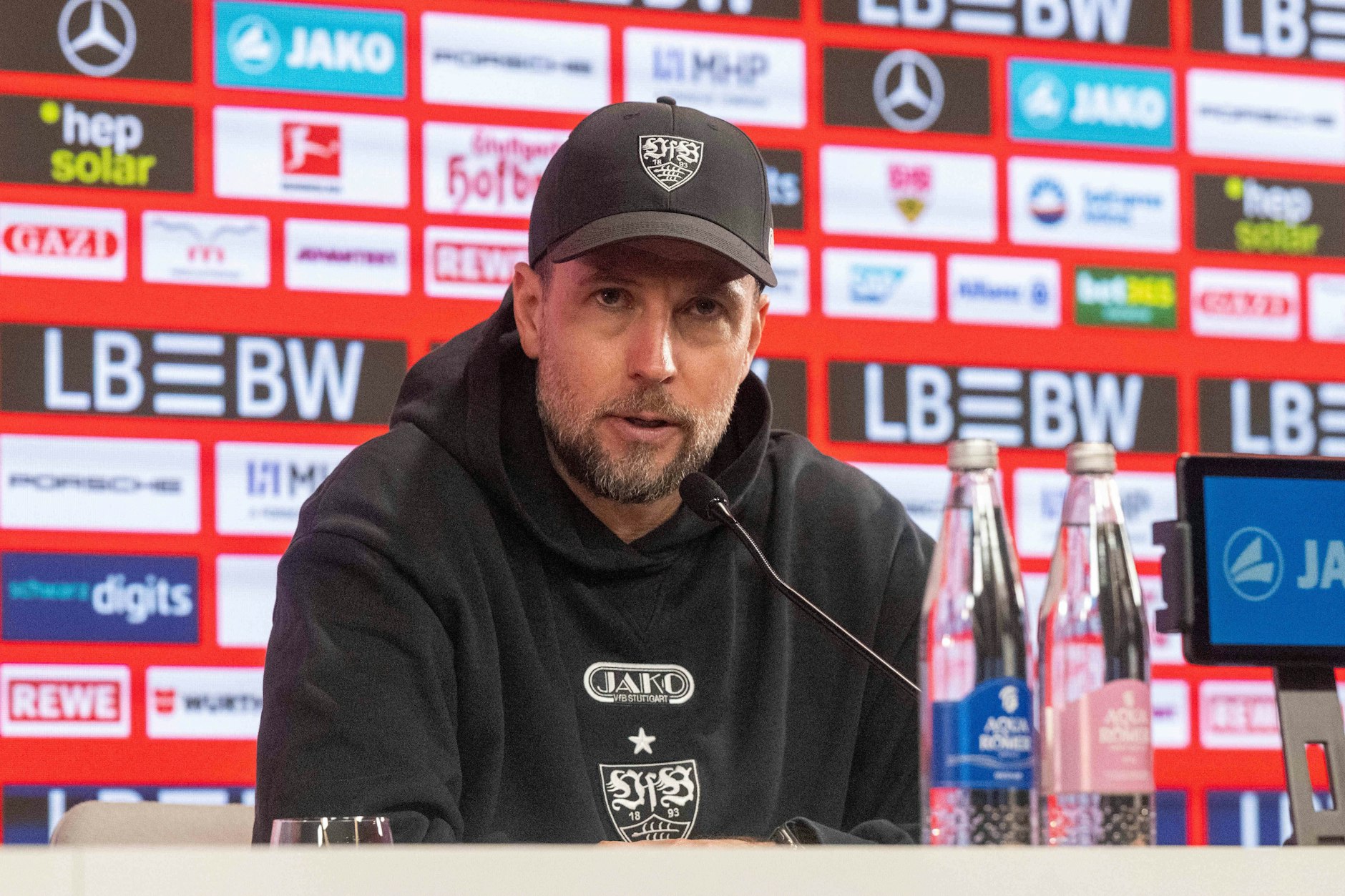 Sebastian Hoeneß, Trainer des VfB Stuttgart, lobt nach dem Duell mit dem 1. FC Union vor allem Stürmer Andrej Ilic.