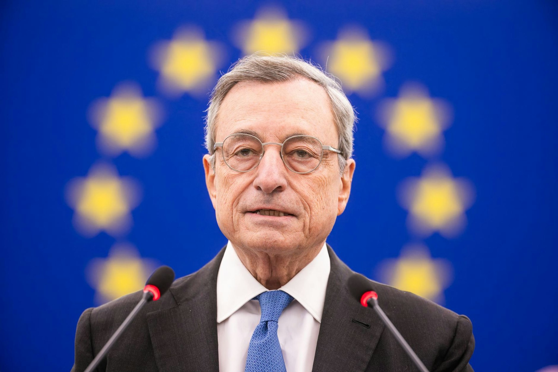 Mario Draghi, ehemaliger Ministerpräsident von Italien und ehemaliger Präsident der Europäischen Zentralbank (EZB), erhält den diesjährigen Karlspreis.