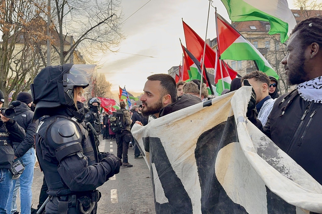 „Spirale unfassbarer Polarisierung“: Warum in Connewitz die Eskalation ausblieb und trotzdem etwas…