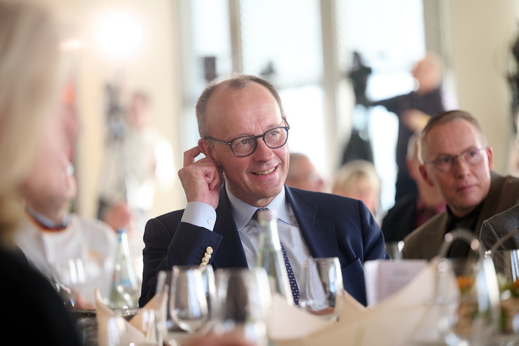 Debatte über Arbeitsausfälle in Deutschland: Kritik an Aussage von Merz zum Krankenstand