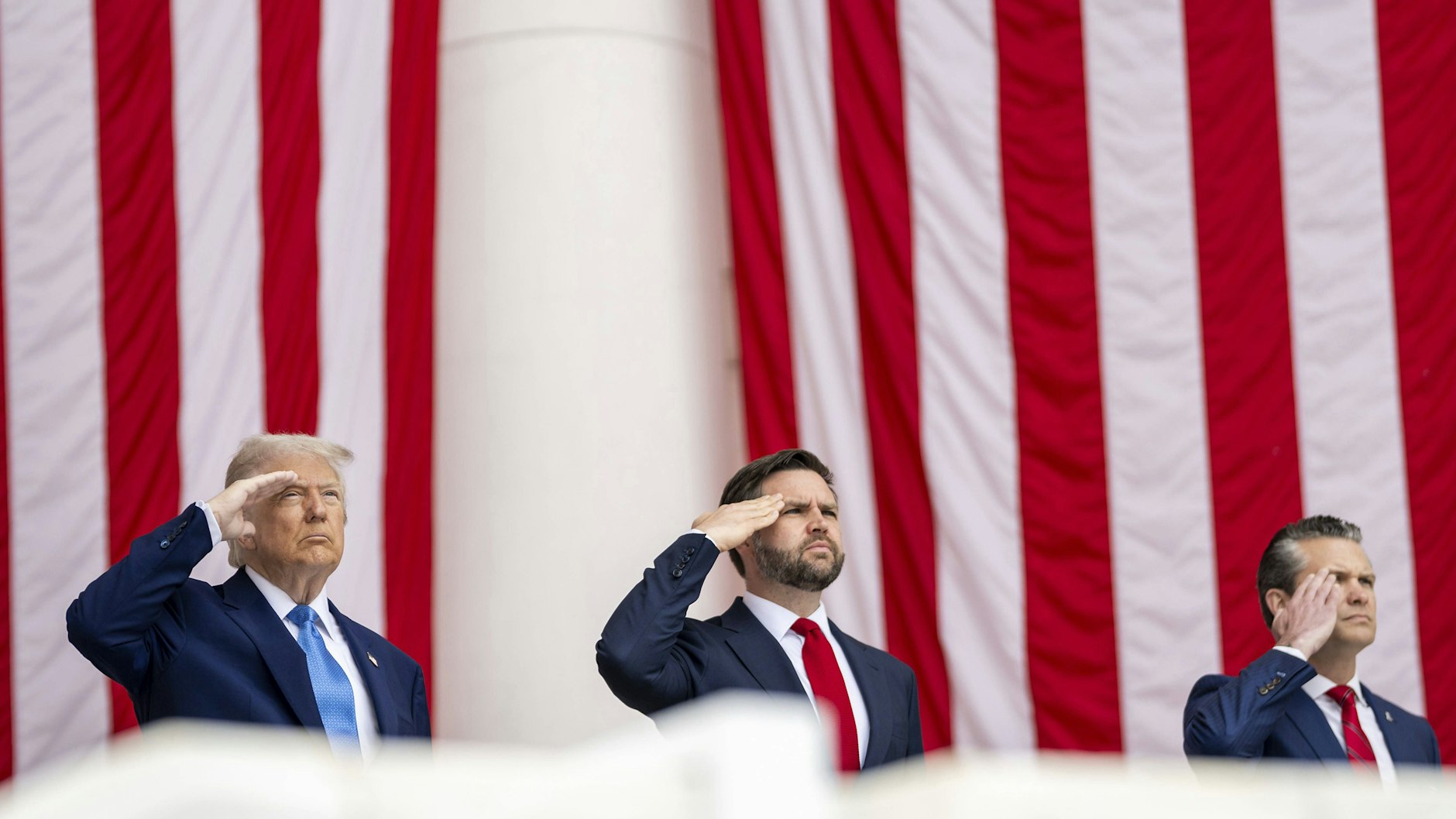 Trump, Vance, Hegseth (v.l.): Wer solche transatlantischen Partner hat, braucht keine Feinde mehr.