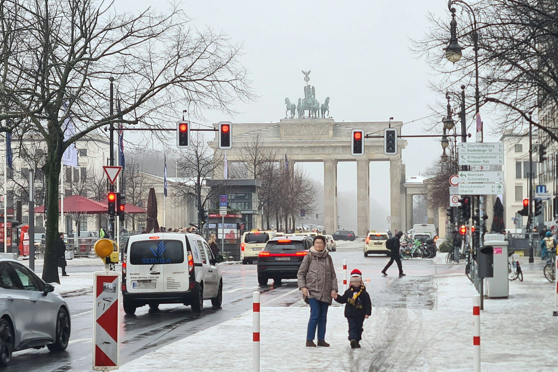 Grau, dunkel, depri: So kennt man den Winter in Berlin.
