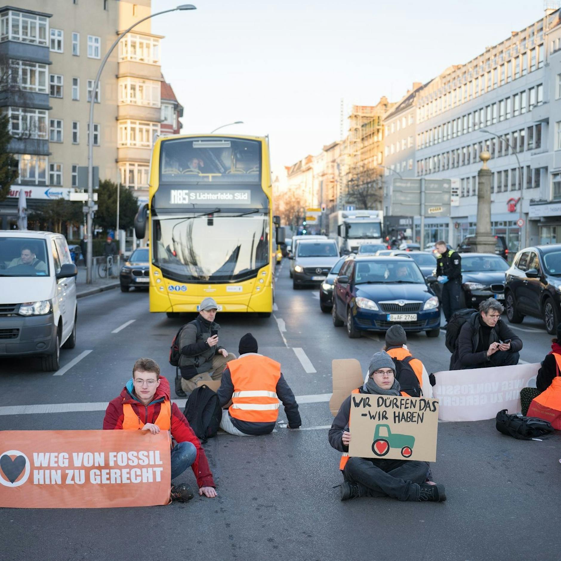 Berlin lässt die Klimakleber frei – München greift hart durch