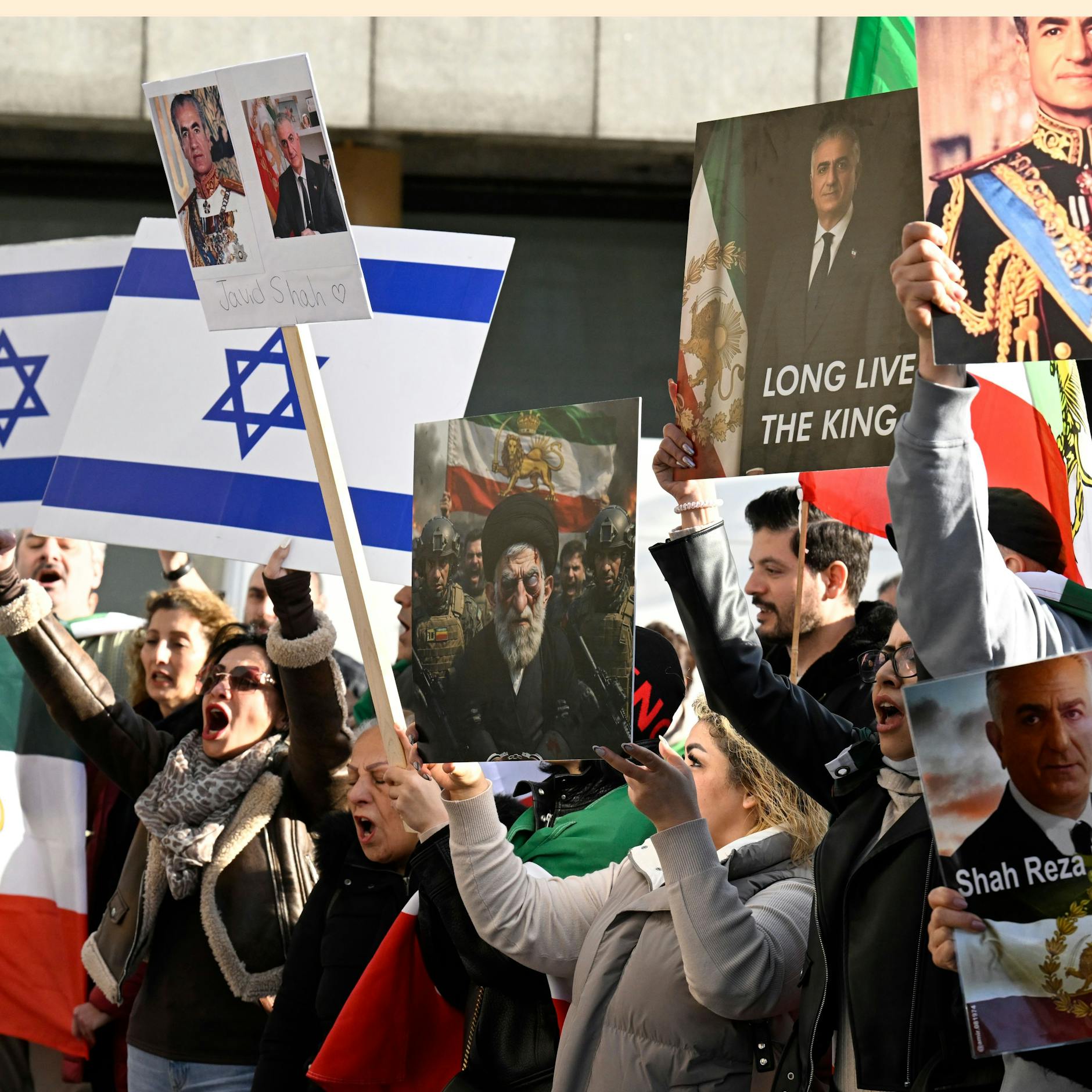 Image - Irans Sender gehackt: Shah-Sohn ruft Militär zum Widerstand gegen die Mullahs auf