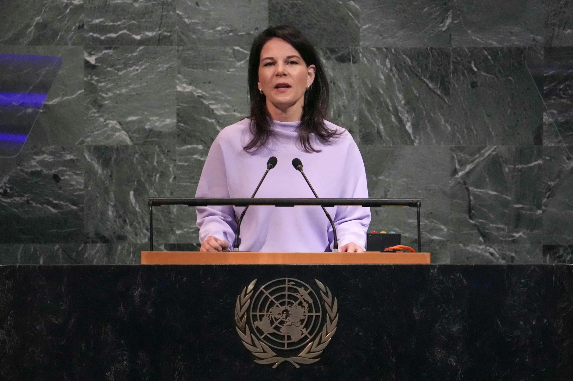 Annalena Baerbock in New York. In einem Interview im Deutschlandfunk kritisiert sie das Handeln der USA im Grönland-Streit scharf.