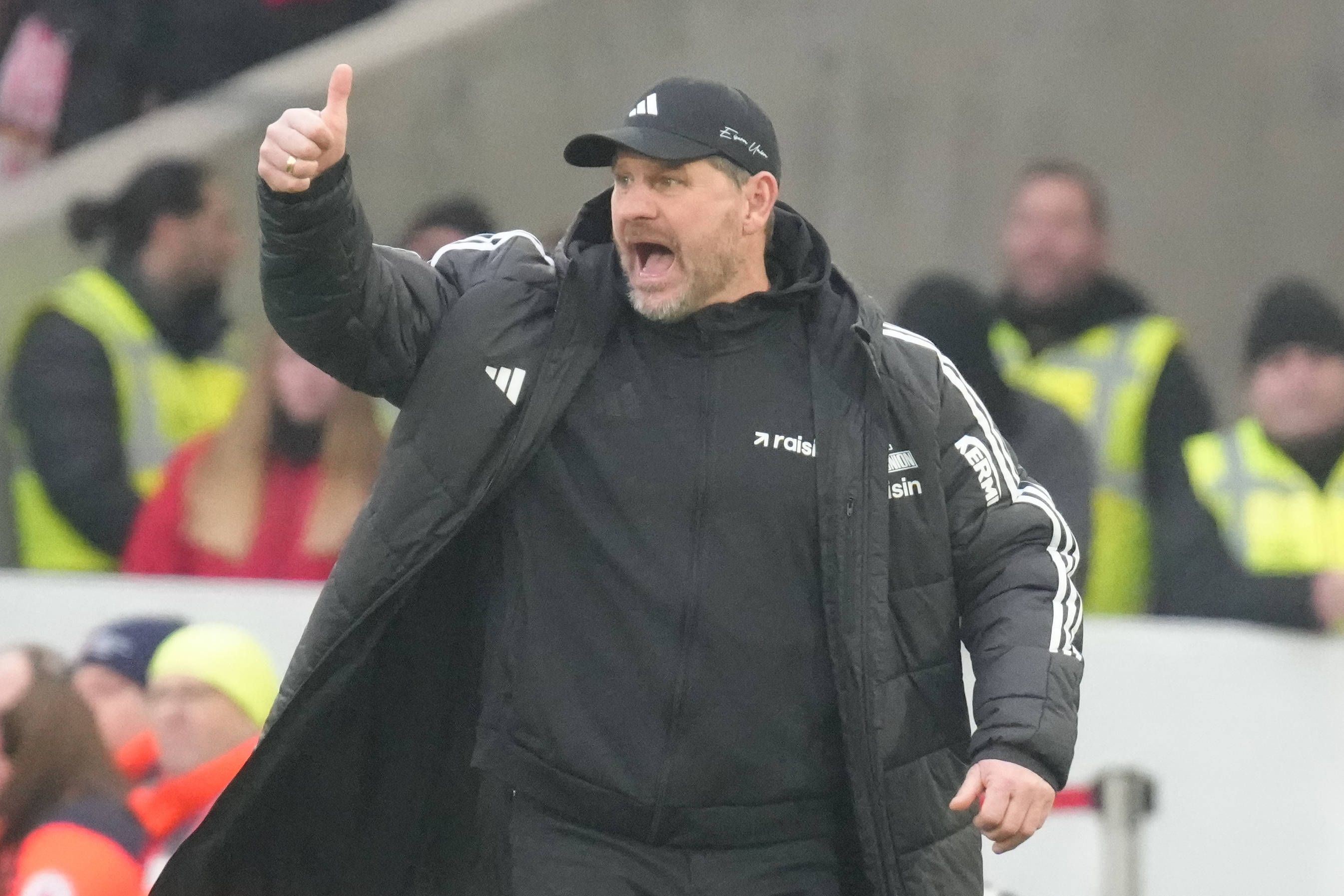 Hoppla, Union macht zum Geburtstag sogar Baumgart sprachlos