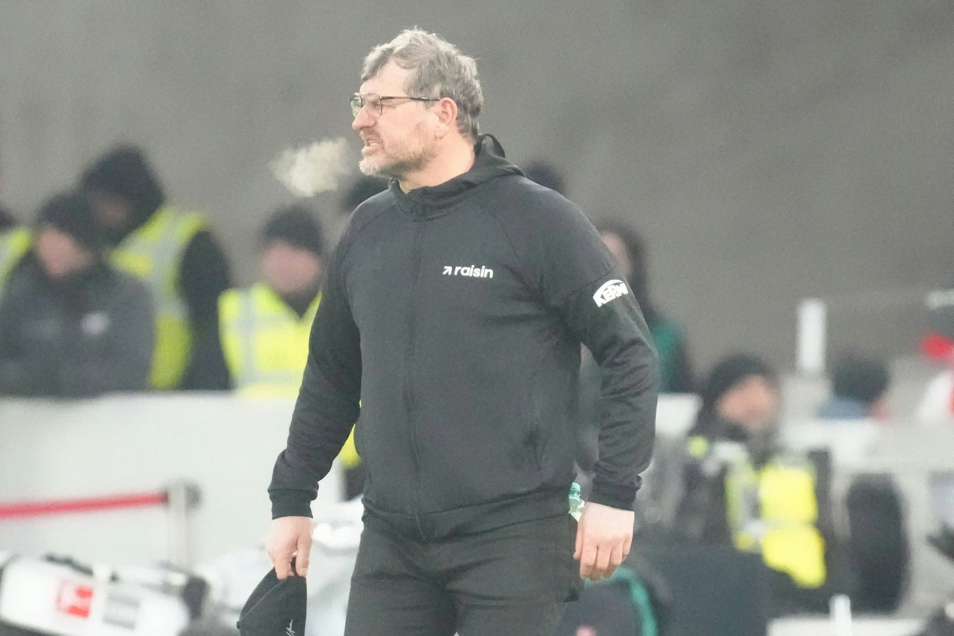 Union-Trainer Steffen Baumgart schimpft nach dem 1:1 beim VfB Stuttgart über den Nicht-Jubel von Woo-yeong Jeong.