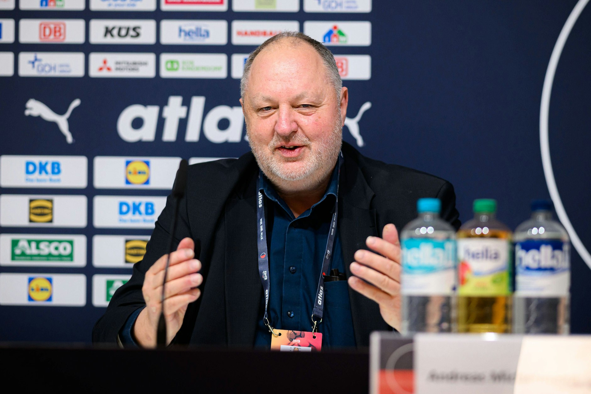 DHB-Präsident Andreas Michelmann hat vor der EM ein klares Bekenntnis zu Bundestrainer Alfred Gislason vermieden.