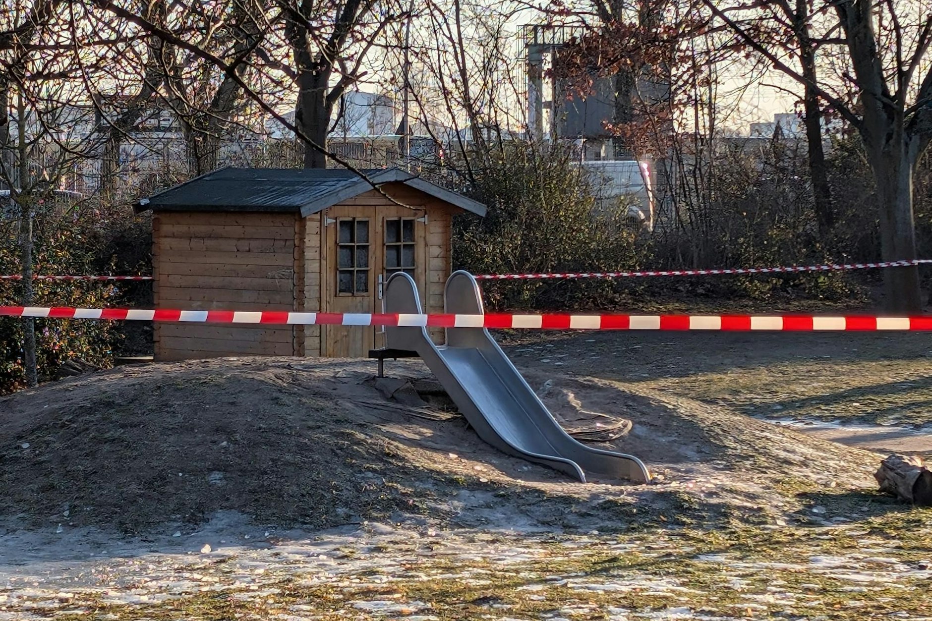 Kita Adlerküken: Hier kam es zu dem Unfall.