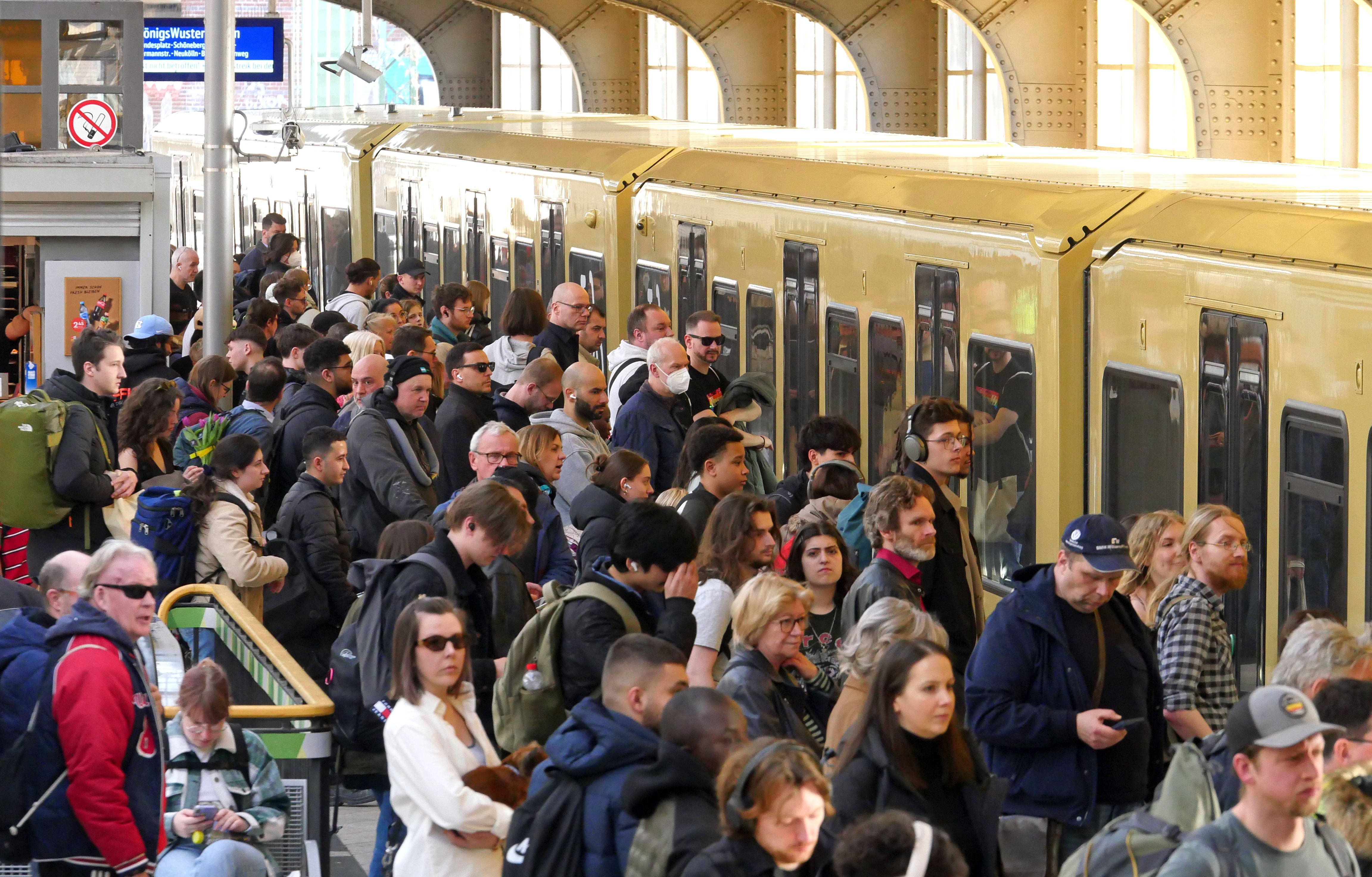 Chaos-Morgen bei der S-Bahn Berlin hält an