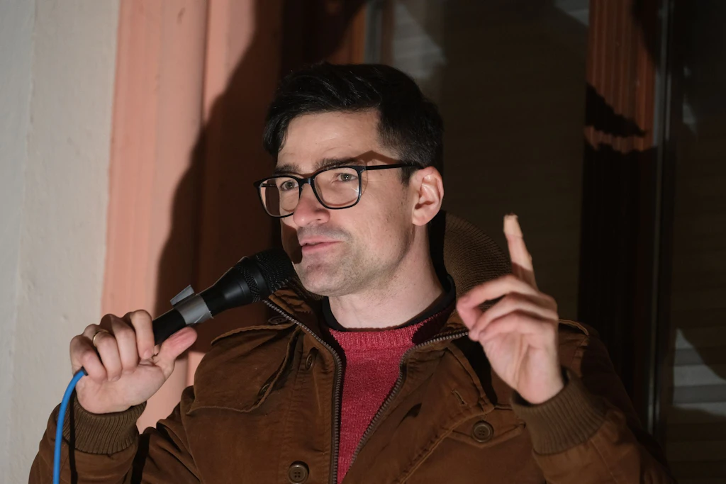 Nach Debatte um Vortrag mit Martin Sellner: AfD-Fraktionschef verteidigt Rechtsextremist