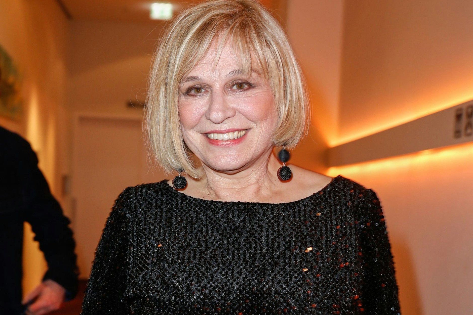 Mary Roos kehrt für eine TV-Show am Freitag noch einmal aus der Rente zurück. Schon 2019 hatte sich die Sängerin vom Schlager verabschiedet.