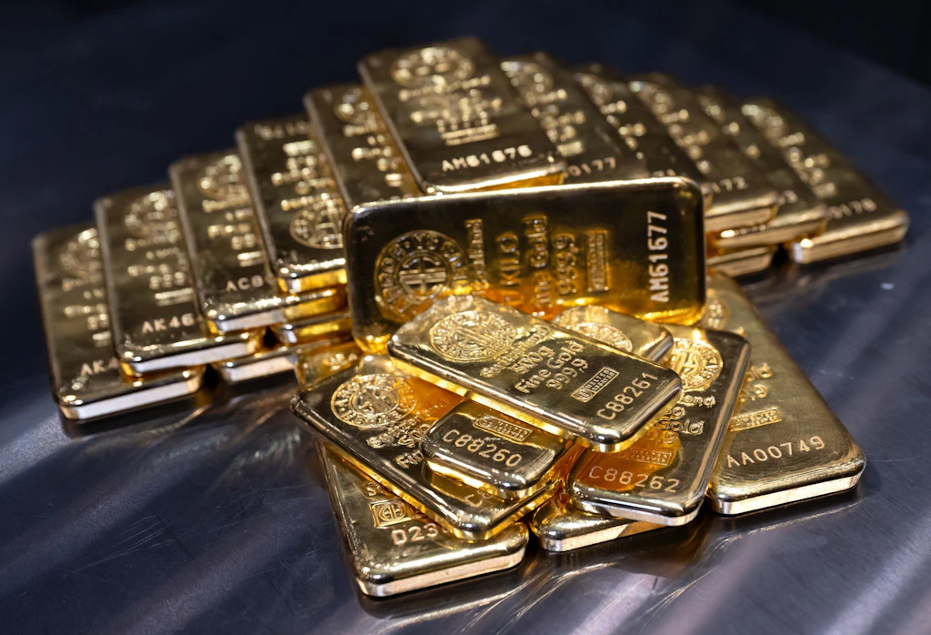 Gold price reaches new all-time high - | Dax slips below 25,000 points