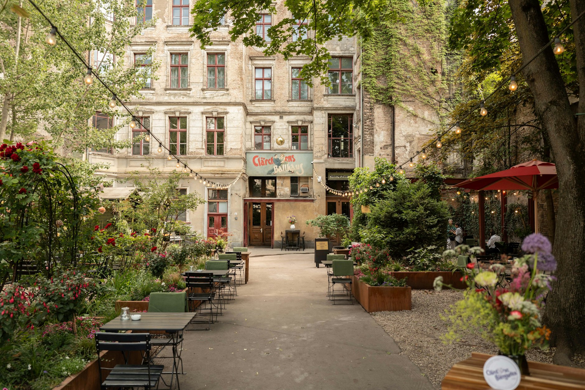 Berlins legendäres Clärchens Ballhaus – entsteht hier eine internationale Serie?