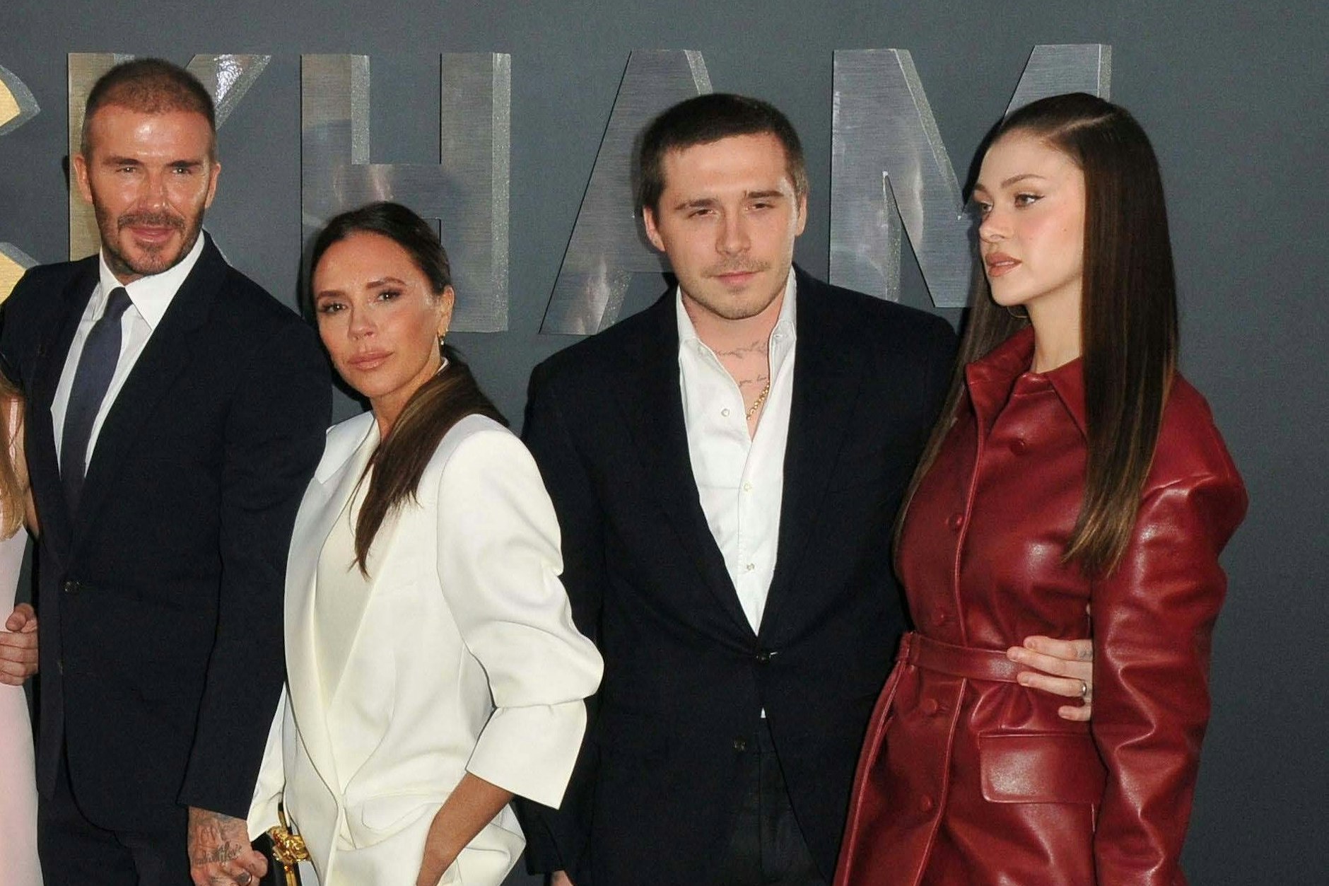 David (l.), Victoria und Brooklyn Beckham mit Victoria Peltz-Beckham