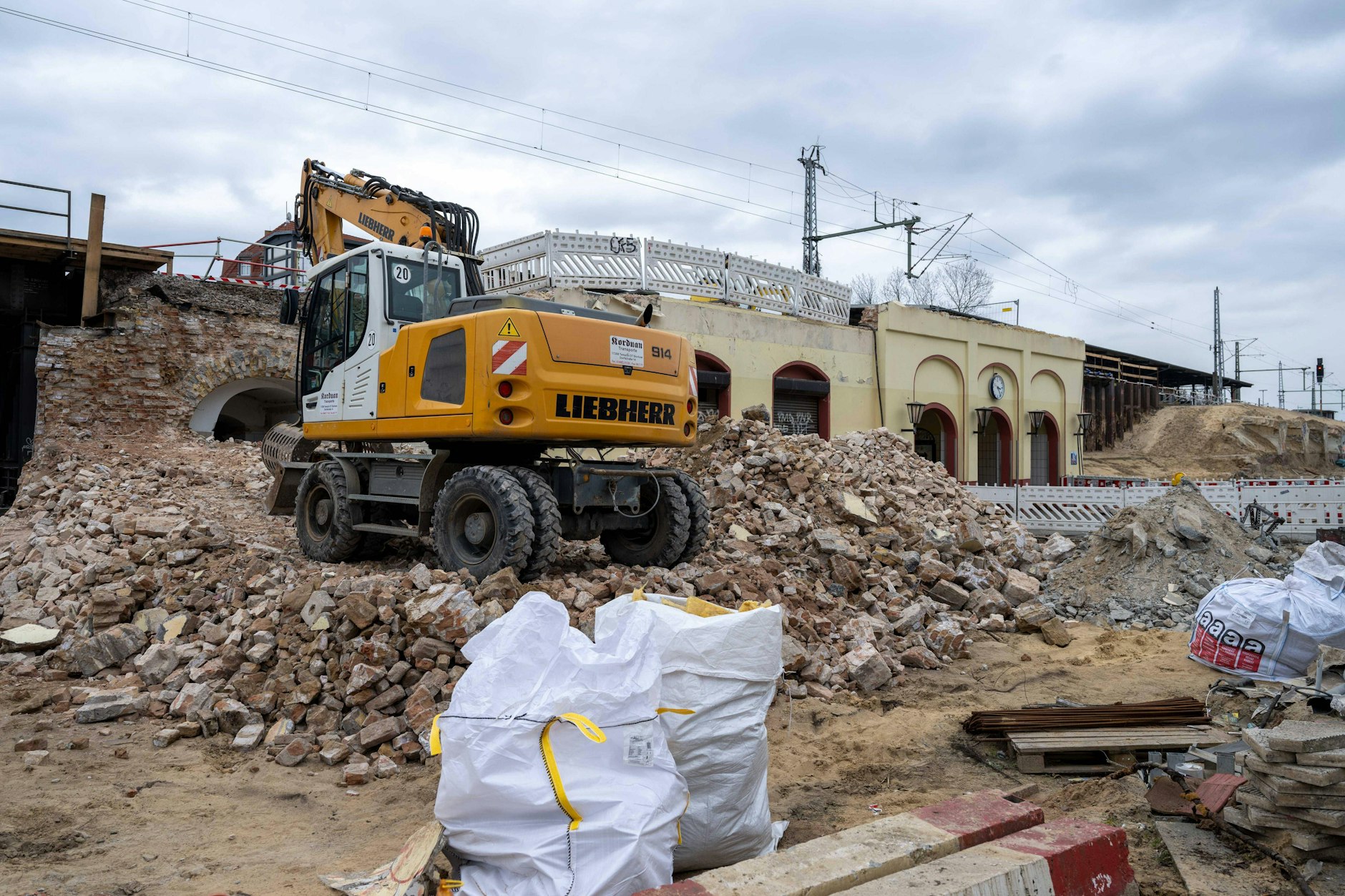 Am Bahnhof Köpenick wird bereits seit 2023 gebuddelt. 