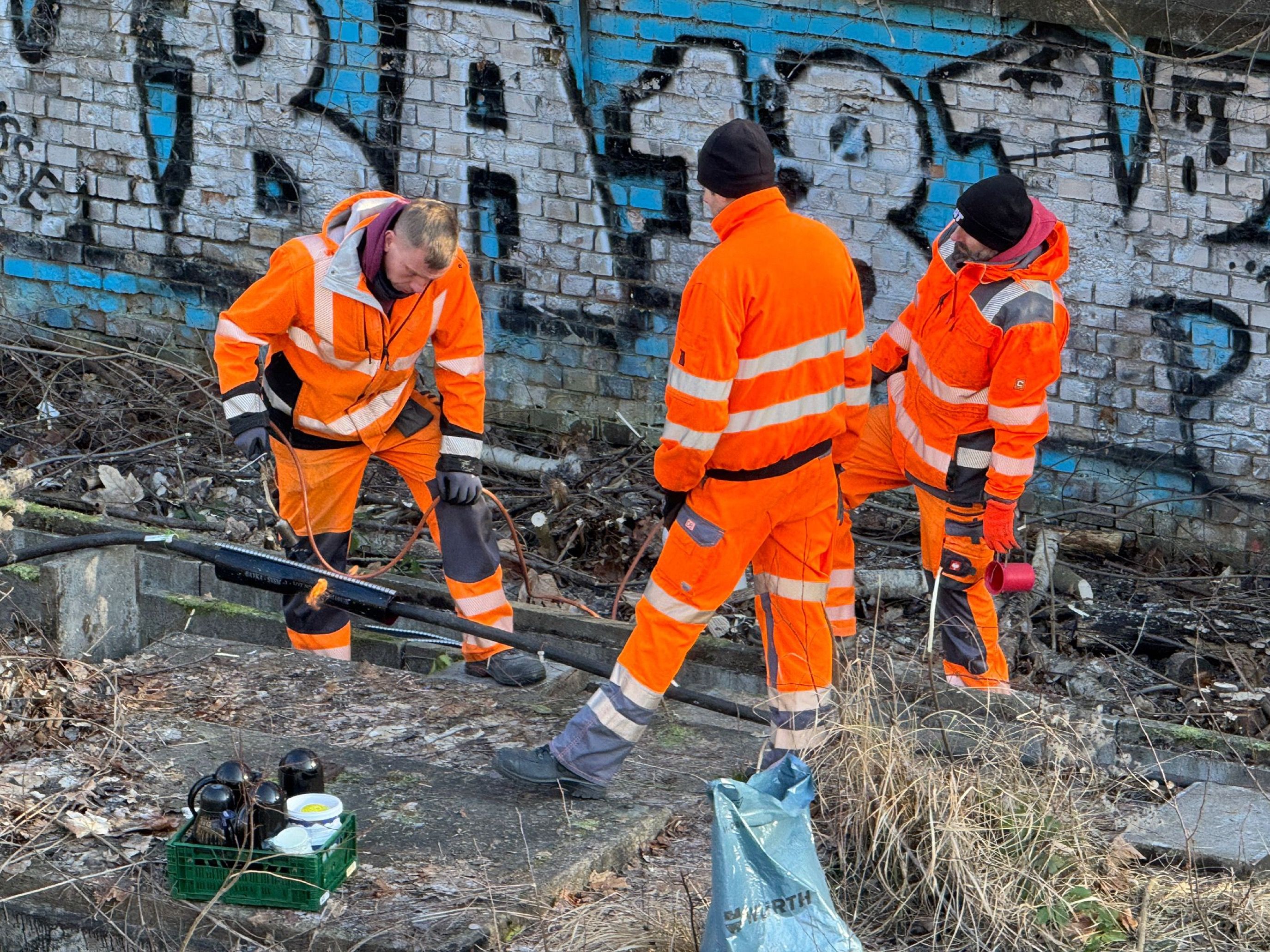 Kabeldiebe bremsen Berliner S-Bahn noch zwei Tage aus