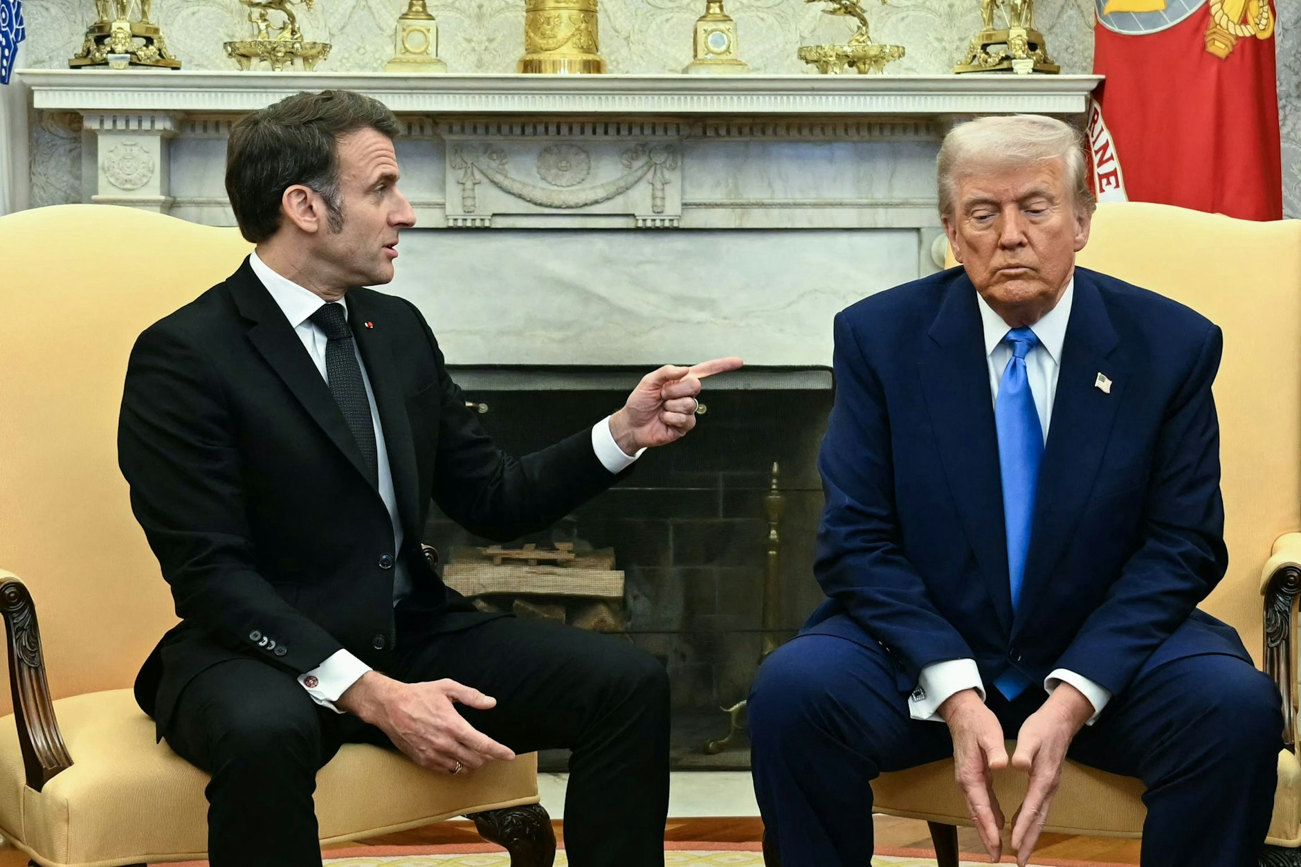 Der französische Präsident Emmanuel Macron (l.) bei einem Treffen mit US-Präsident Donald Trump (r.)  im Weißen Haus