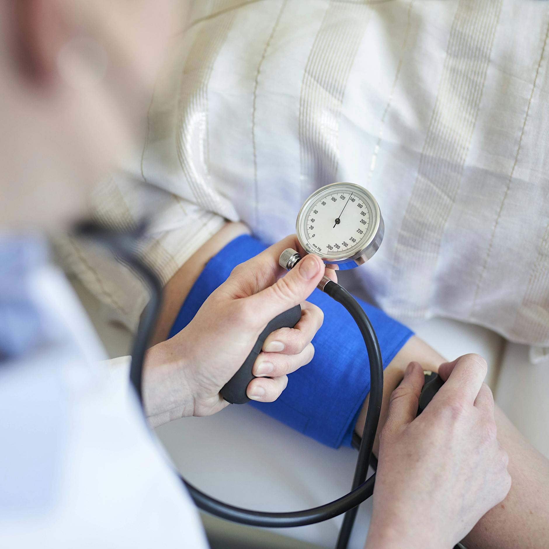 Impfquote und Prämien wie in der DDR: Berliner Ärztin warnt vor Kollaps in der Versorgung