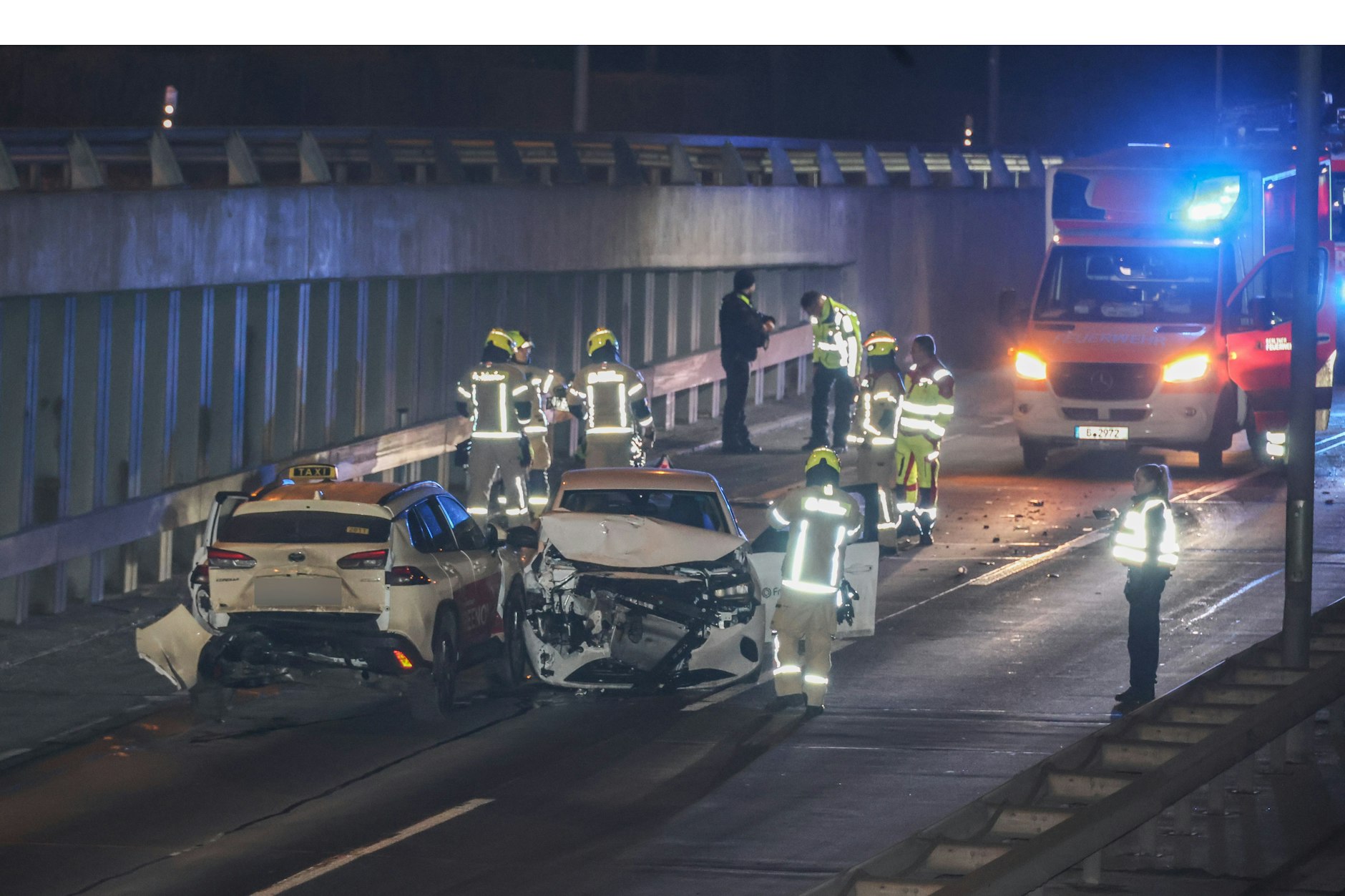 Unfall an der Abfahrt Heckerdamm auf der A111.