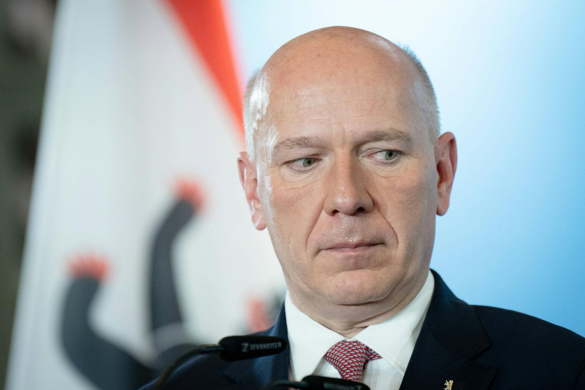 Der Regierende Bürgermeister von Berlin, Kai Wegner, muss den Katastrophenschutz seiner Stadt dringend aufstocken.