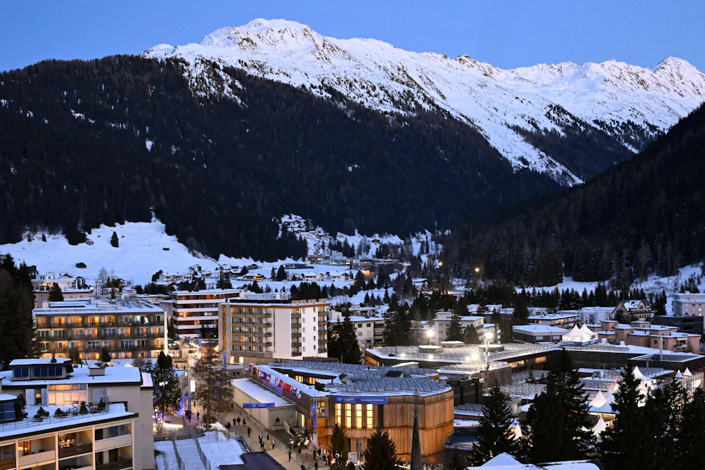 Davos 2026: Hunderte Millionäre fordern höhere Steuern für Superreiche – Demokratie in Gefahr