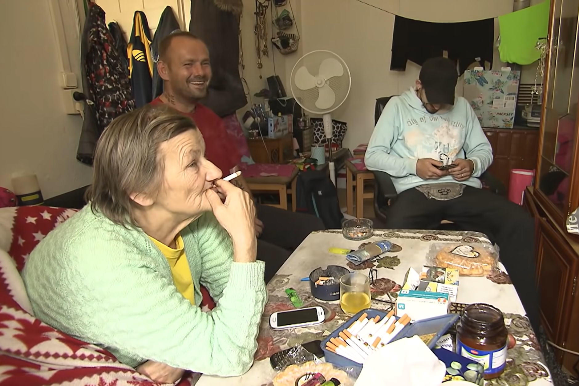 Wie viele Zigaretten Karin Ritter am Tag rauchte, konnte sie gar nicht mehr sagen. Das Oberhaupt der Familie Ritter soll an Lungenkrebs gestorben sein.