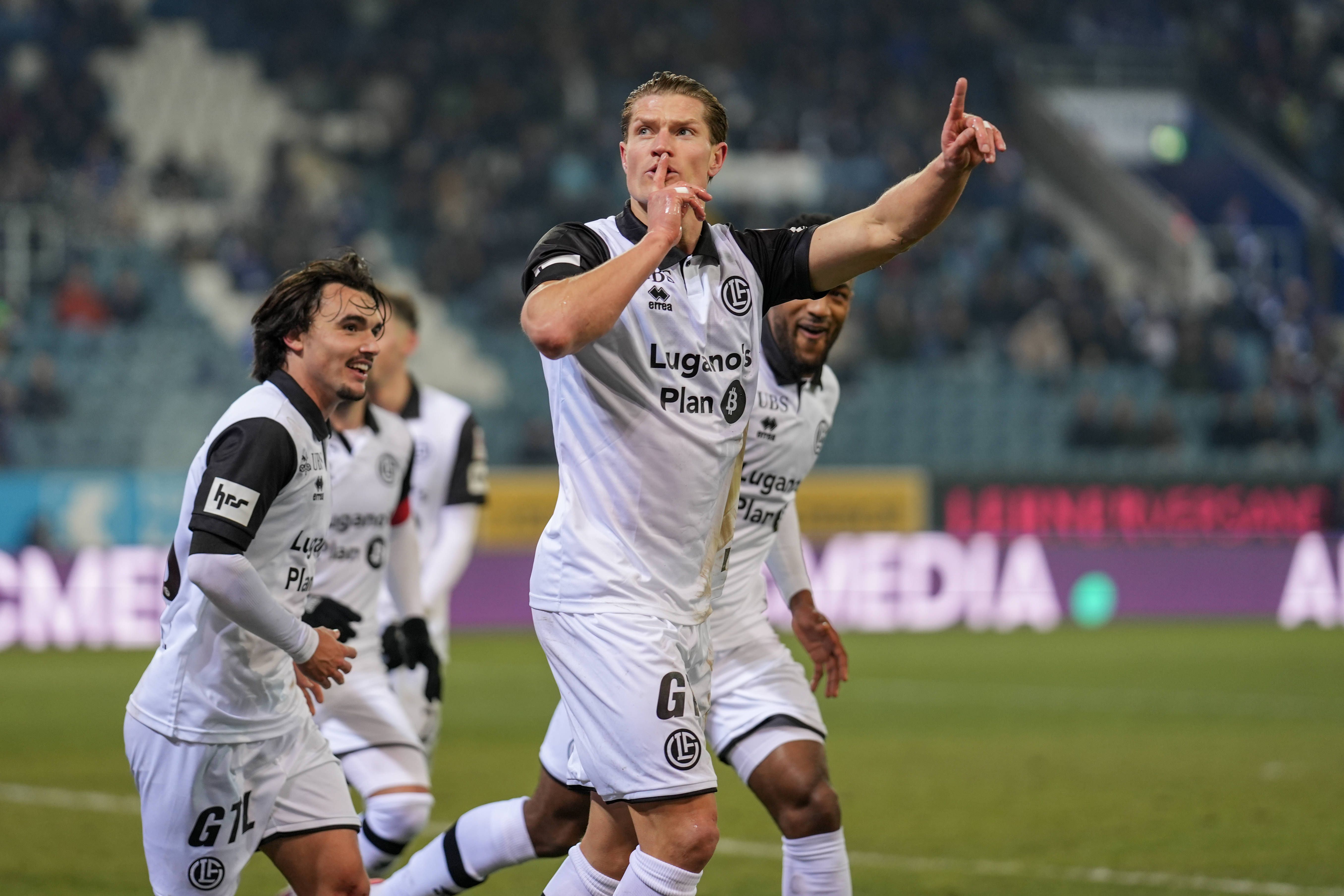 Kevin Behrens eskaliert weiter, Skandal-Stürmer trifft und provoziert