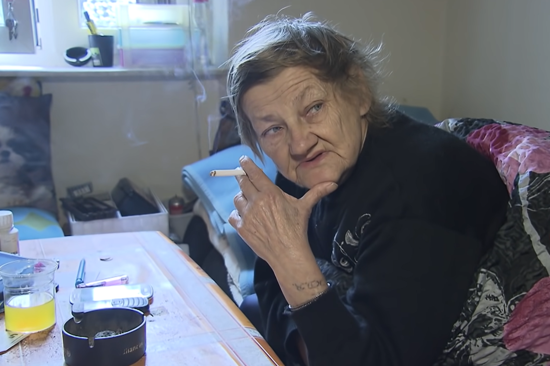 Ihren Zigaretten blieb Karin Ritter bis zum Schluss treu. Sie starb im Alter von 66 Jahren - mit dem Rauchen hatte sie zur Jugendweihe angefangen.