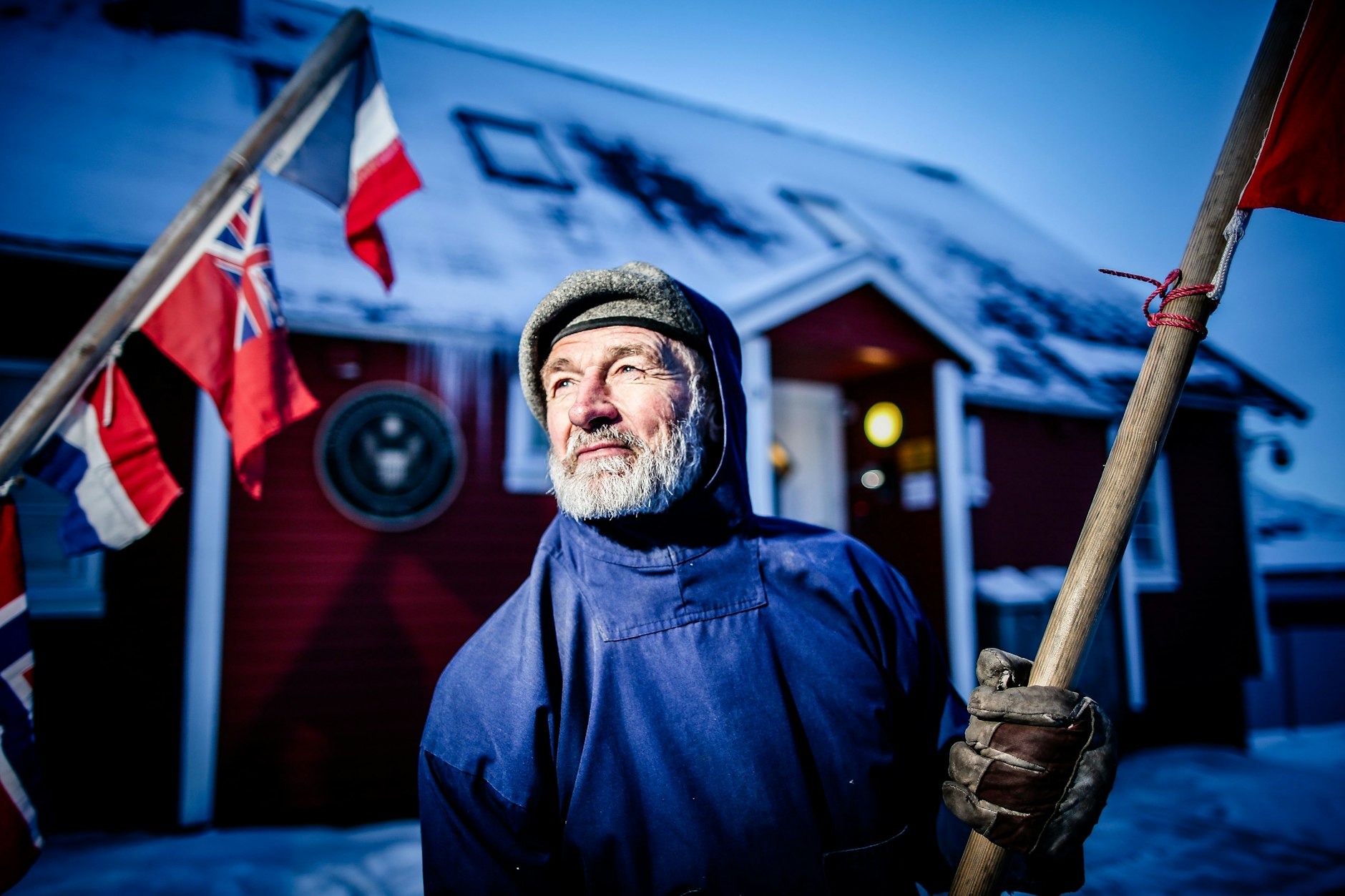 Jens Erik Kjeldsen (70), Aktivist, demonstriert jeden Morgen in Nuuk, Grönland, am Mittwoch 21.  Januar 2026 gegen die Annexionspläne des US-Präsidenten Trump vor dem örtlichen U.S. Konsulat. 