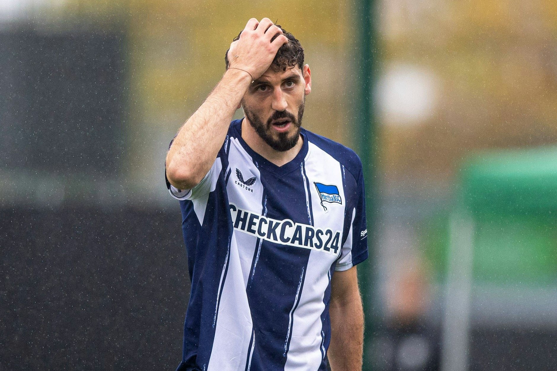 Hertha-Verteidiger Agustin Rogel grübelt noch immer, zu welchem Klub er wechseln will.