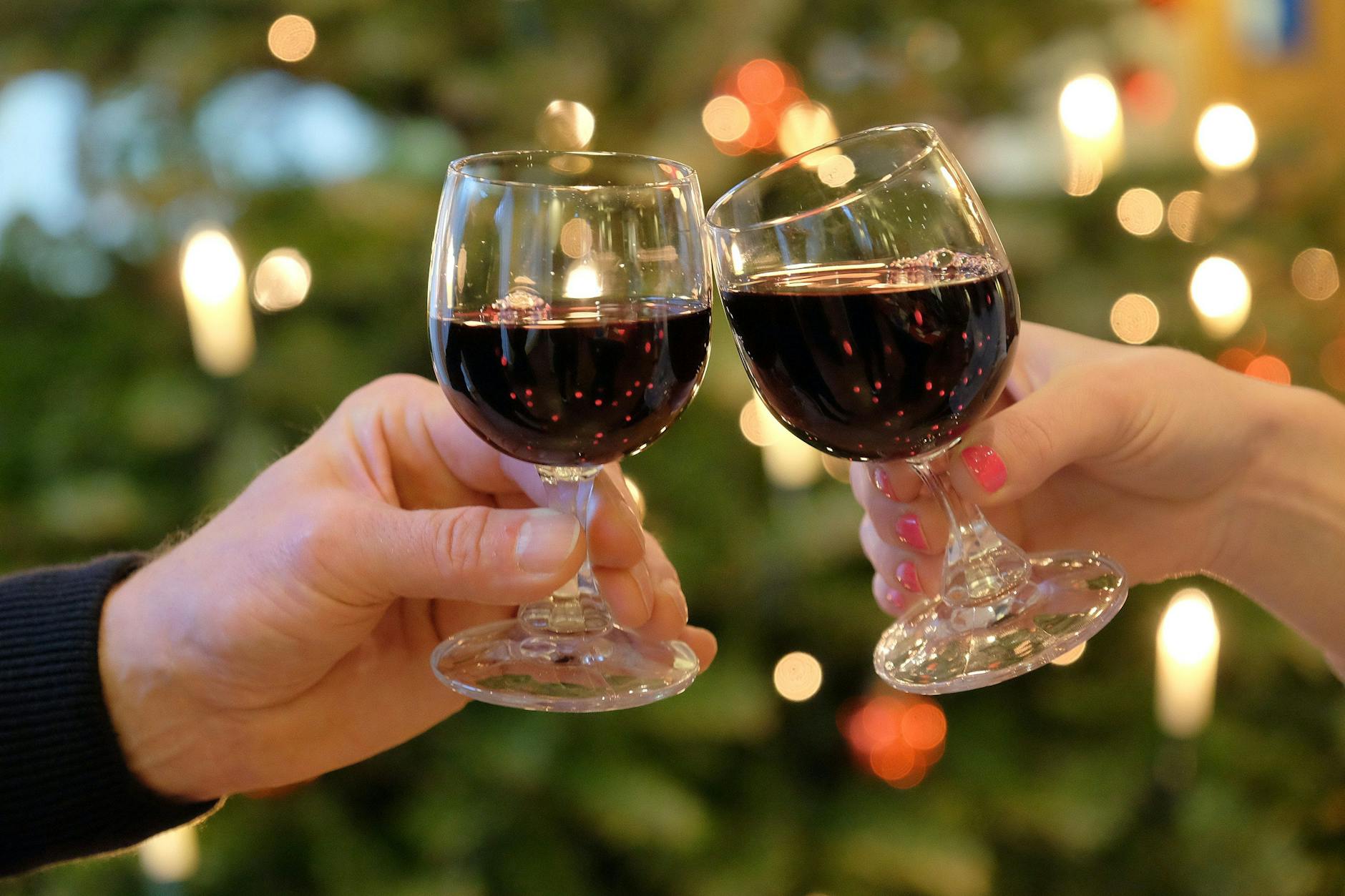 Zum Weihnachtsfest ist der Rotwein wieder in Strömen geflossen. Das Jahr wird bei vielen Menschen beim Dry January deshalb eher nüchtern begonnen.