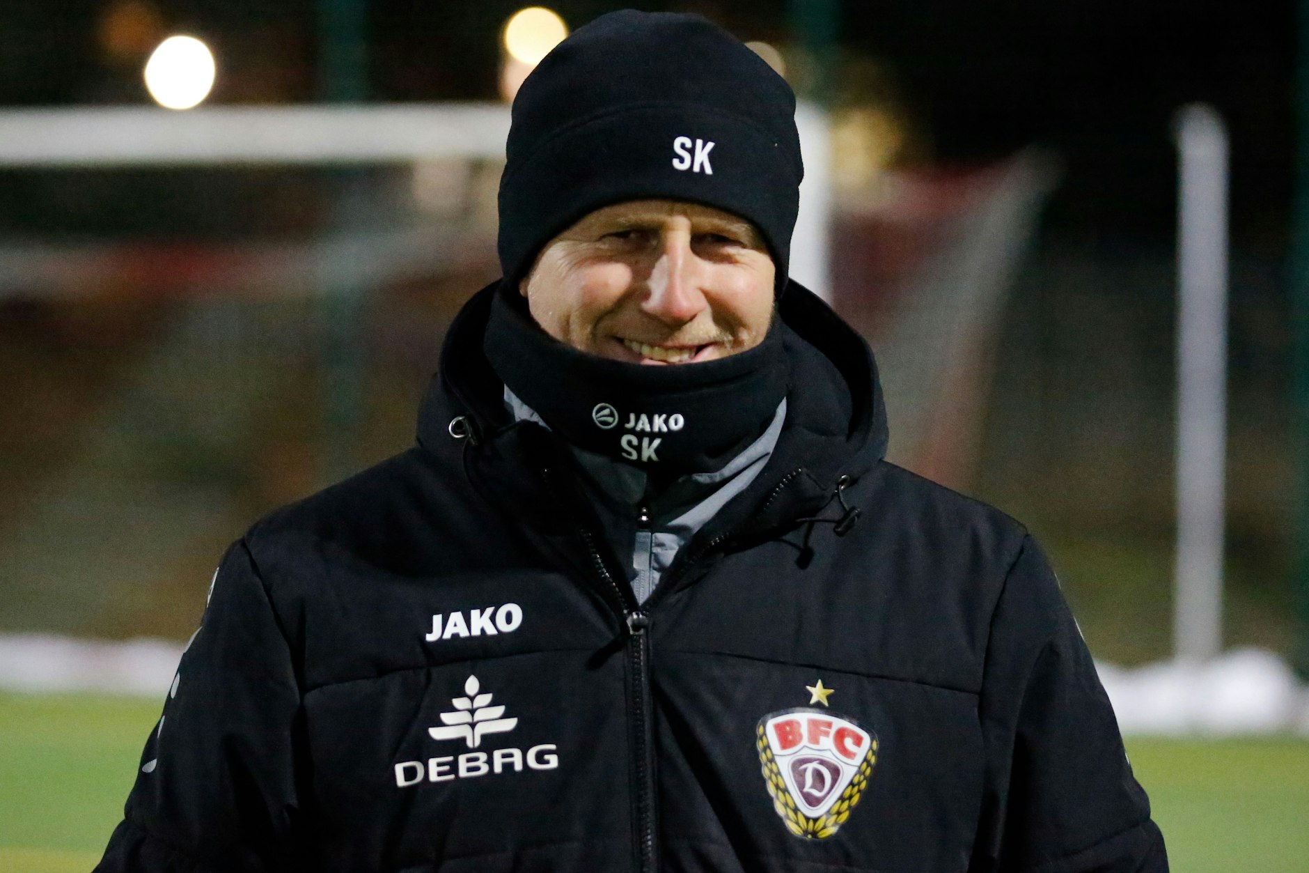 Derzeit dick eingepackt, aber trotzdem guter Laune: BFC-Trainer Sven Körner.