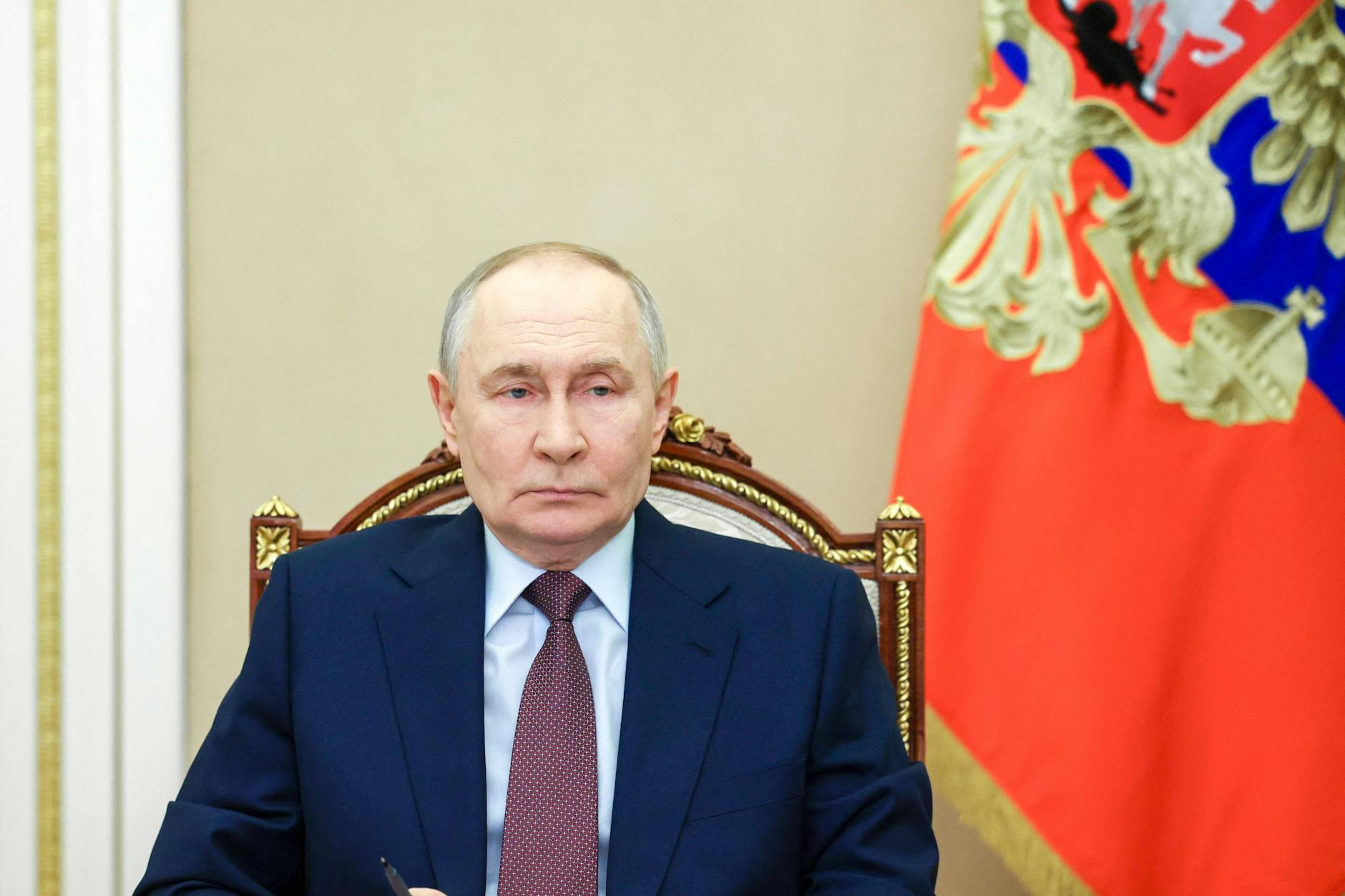 Russlands Präsident Wladimir Putin will an Trumps Friedensrat teilnehmen und den permanenten Sitz mit eingefrorenen Geldern bezahlen.