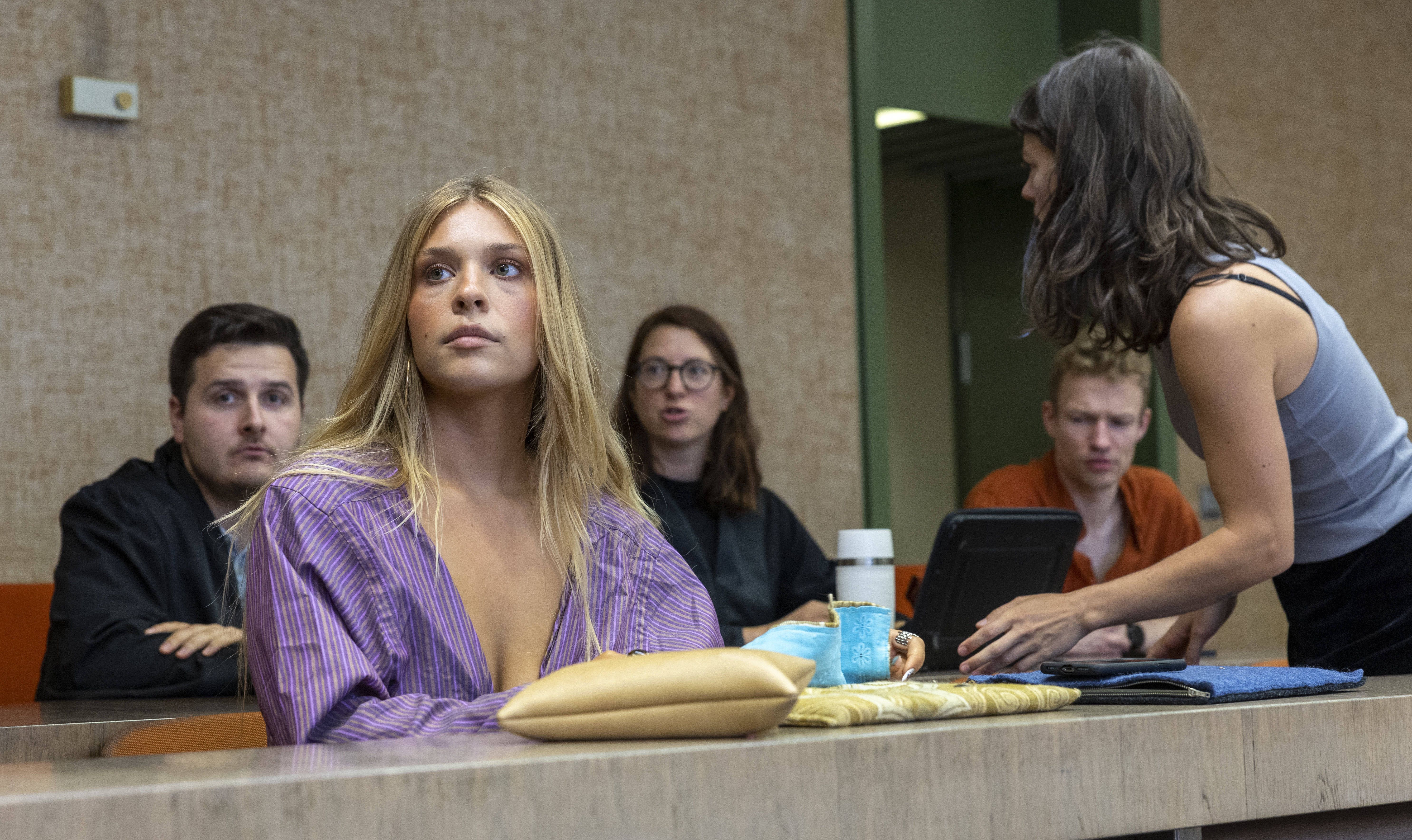 Image - Klimaaktivisten planten Sabotageaktion auf Privatjet von Friedrich Merz: Drei Festnahmen