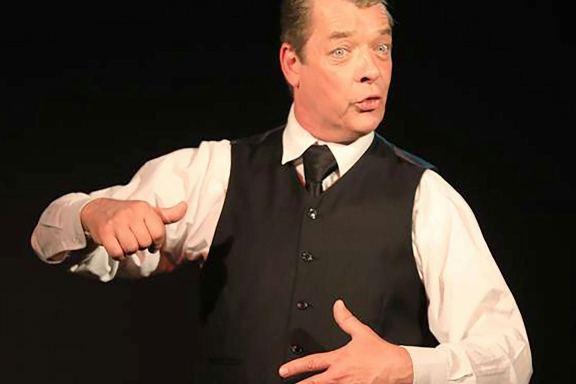 Schauspieler Henry Nandzik bei einem Auftritt im Brandenburger Theater