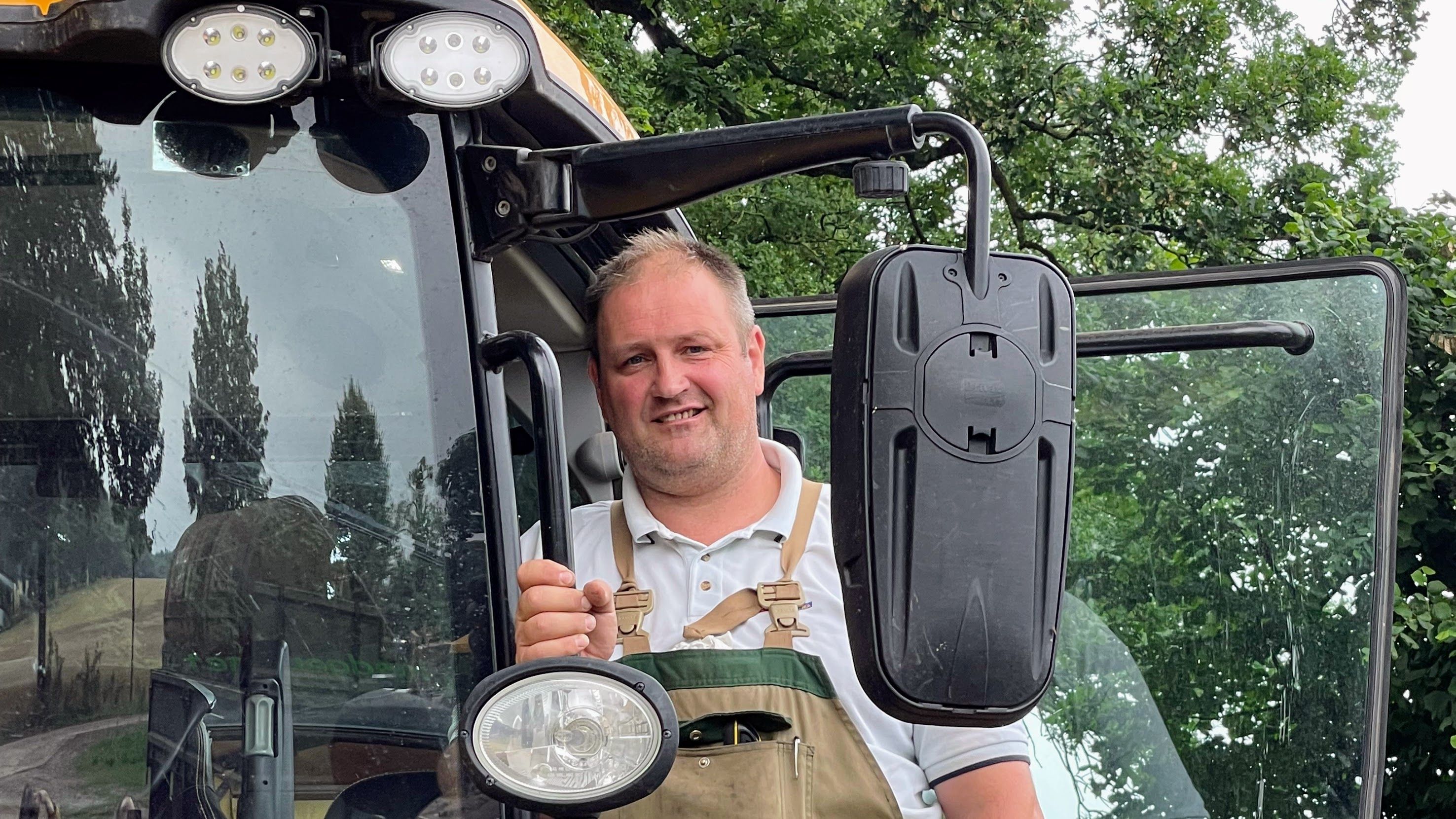 Image - Trecker auf der Autobahn: Bauern planen Blockaden an fünf A10-Auffahrten