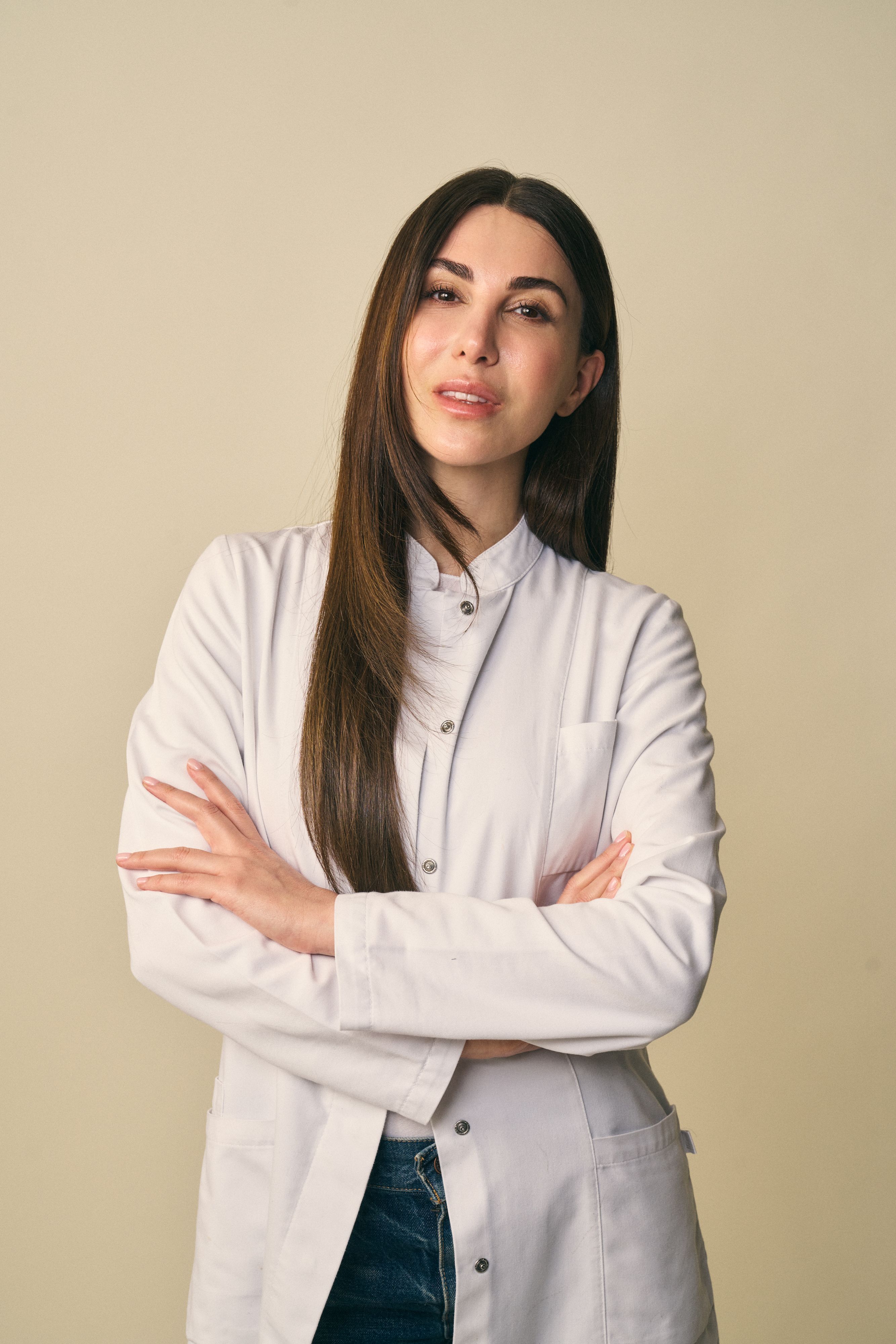 Nachgefragt bei Star-Dermatologin Dr. Emi: Was tun bei trockener Winterhaut?