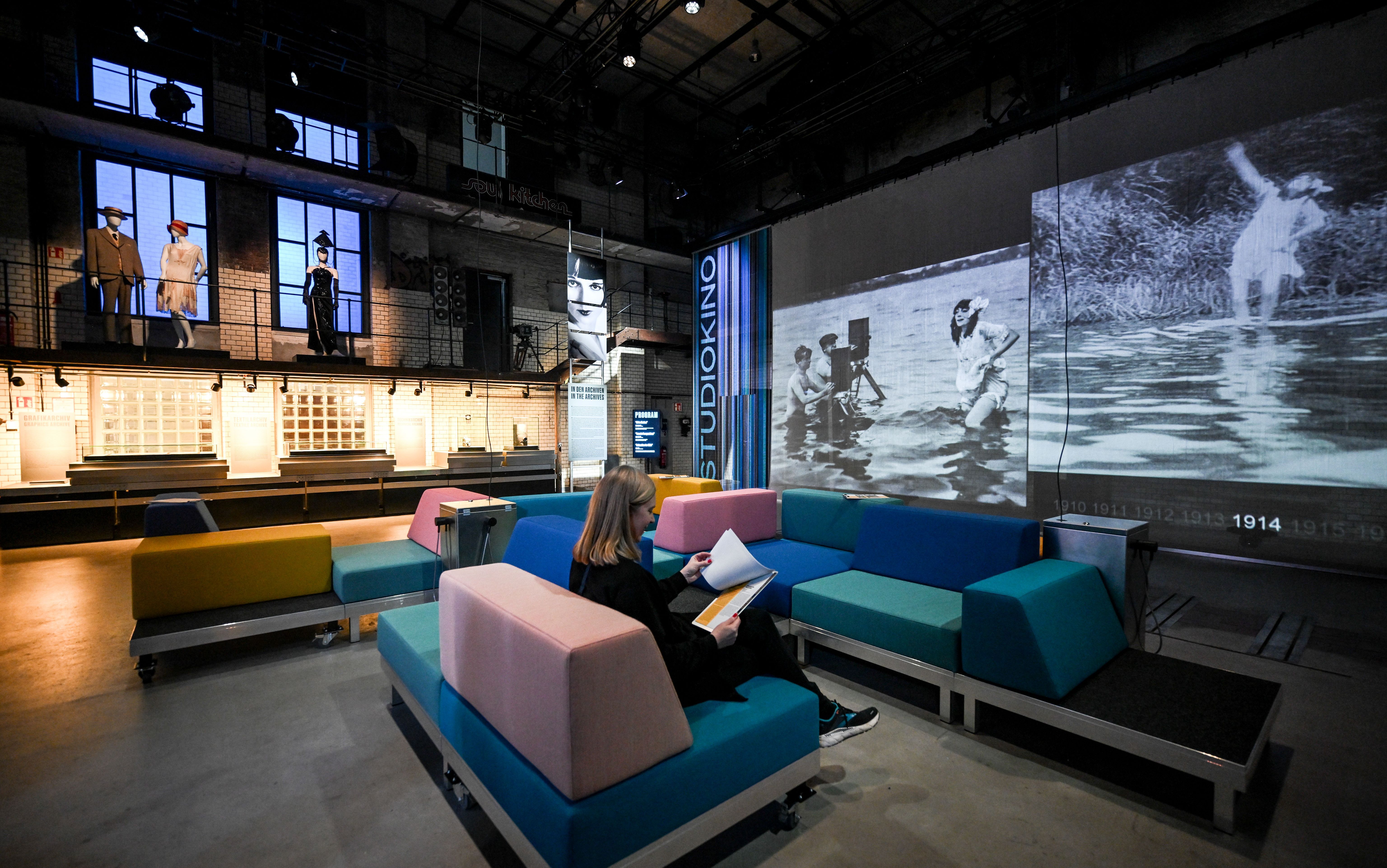 Mehr Screentime für die Kinemathek: Neuer Standort im E-Werk eröffnet