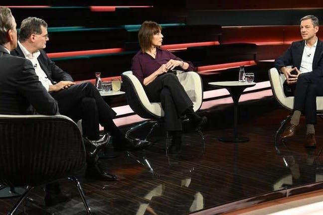 Der Journalist Holger Stark (r.) verriet bei „Markus Lanz“, dass der BND einst Barack Obama in der Air Force One abgehört hat.