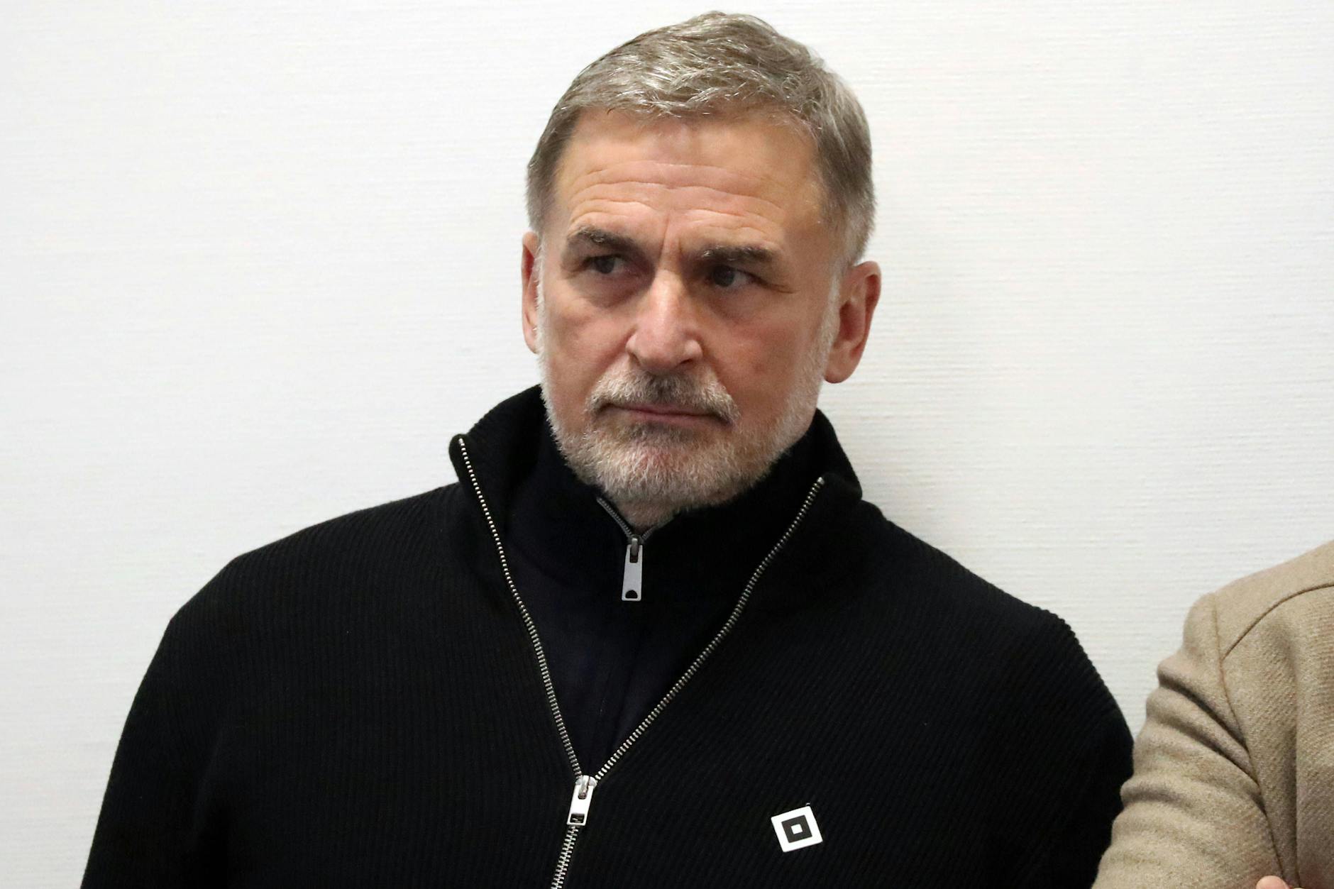 Frauen erheben Vorwürfe gegen Stefan Kuntz. Doch er wisse bis heute nicht, was ihm vorgeworfen wird.