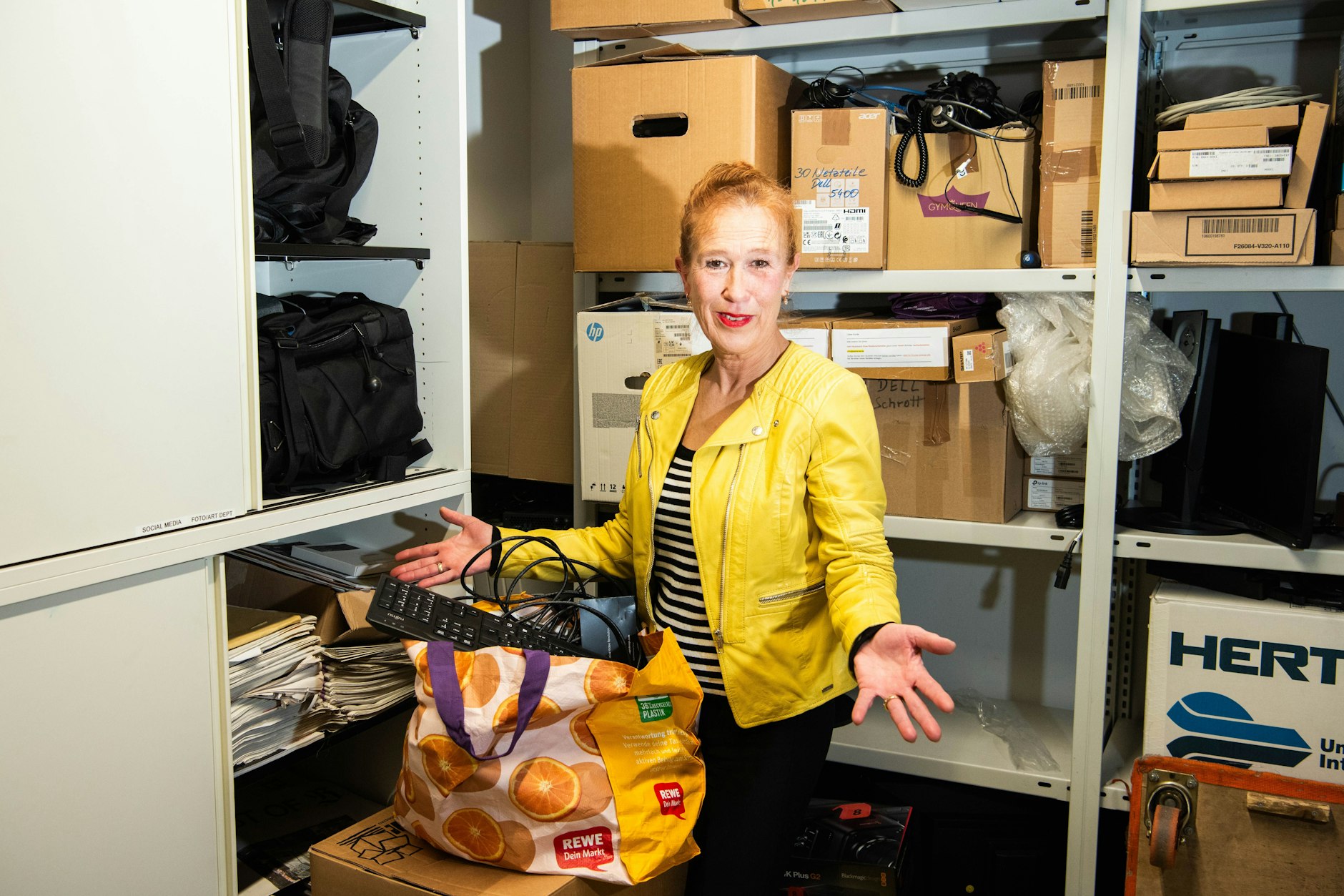 So eine Unordnung nervt doch total, meint Vera Jansen-Cornette in einem unserer Abstellräume.