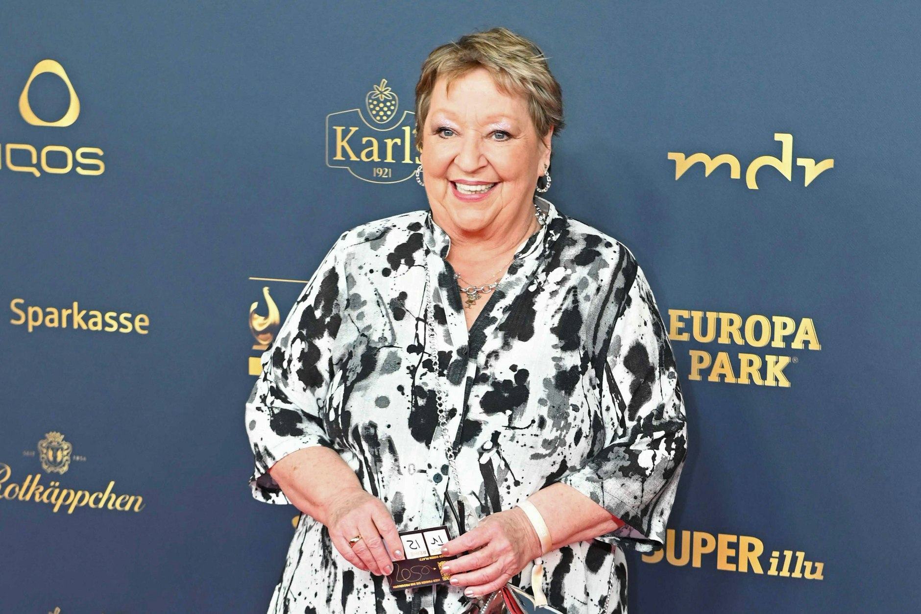 Zuletzt trug Angelika Mann die Haare kurz - eine Folge der Chemotherapie, der sie sich unterziehen musste. Am vergangenen Mittwoch starb sie an Krebs.