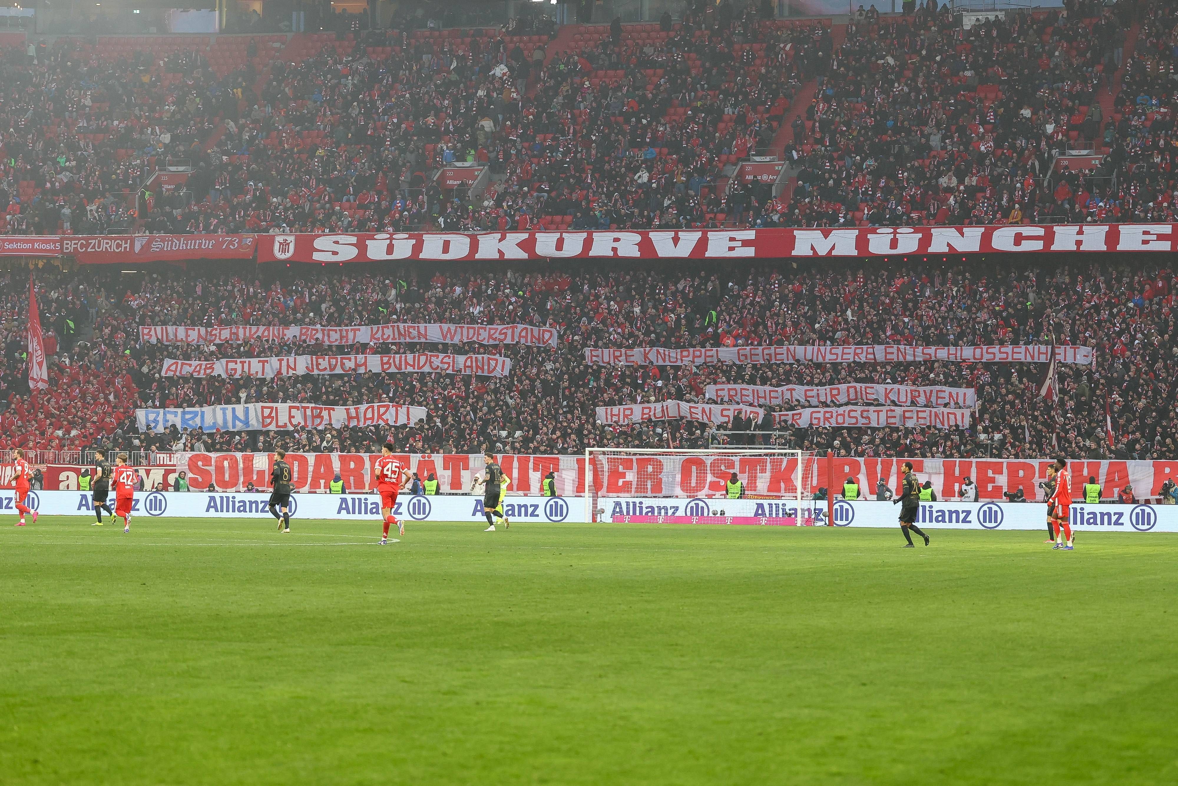 „Ihr Bullen seid der Feind“: Bayern-Ultras solidarisieren sich mit Hertha BSC
