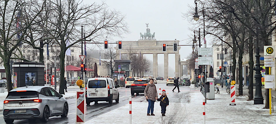 Glättegefahr in deutschen Landkreisen – Frost und Schnee in Berlin