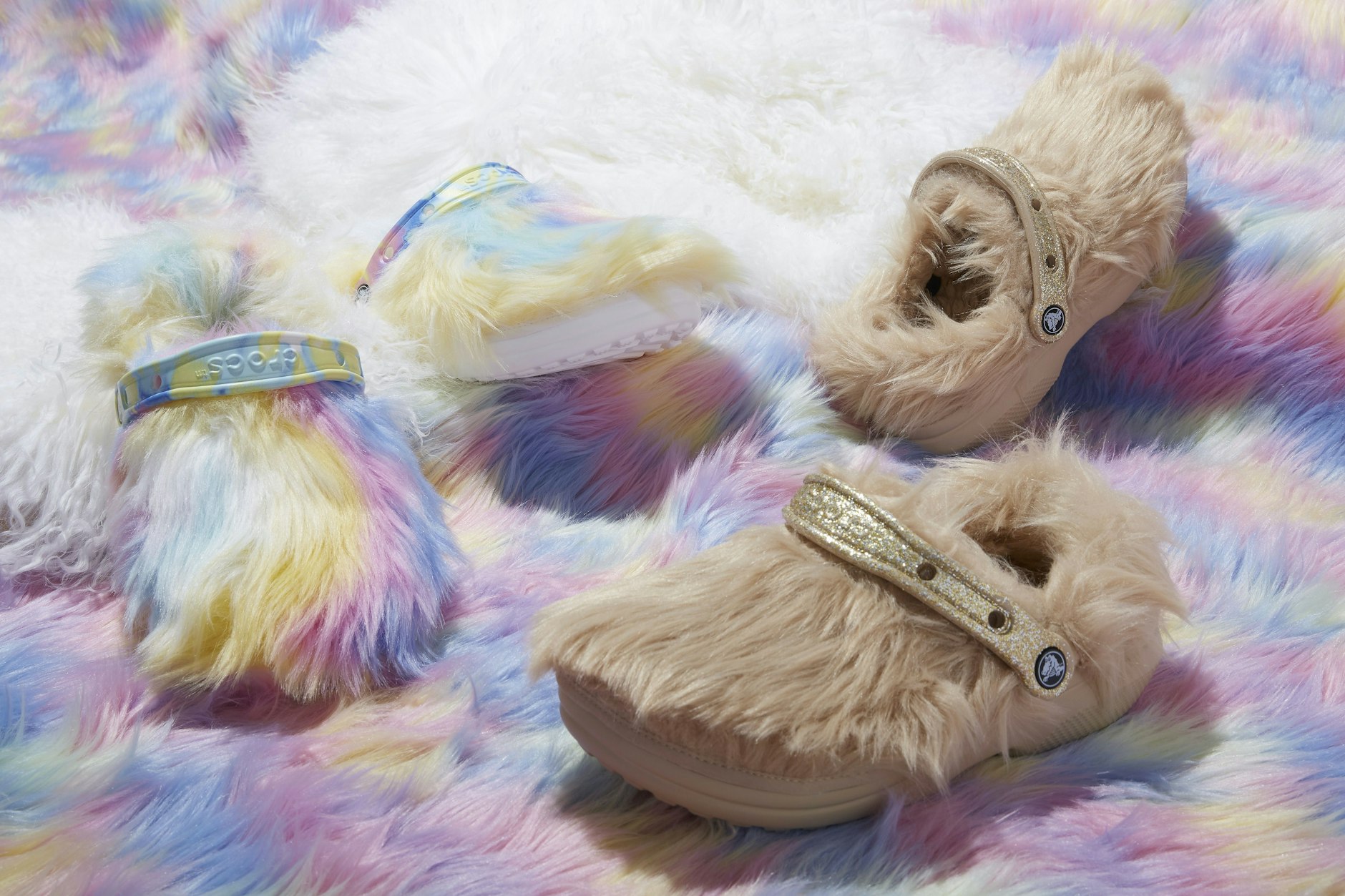 Crocs ist bekannt für seine Auffälligen Modelle. 