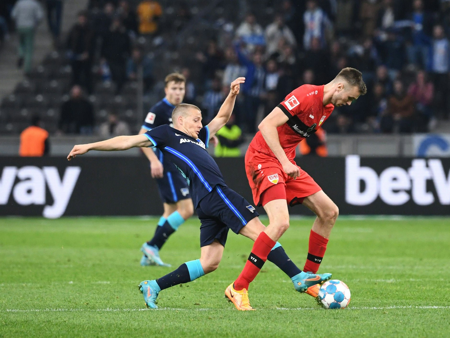 Bei Hertha zeigte Santiago Ascacibar immer vollen Einsatz, doch schon im Sommer 2022 konte der Klub sich das Gehalt des Argentiniers nicht mehr leisten.