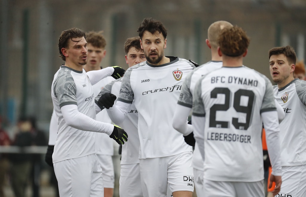 Trotz-2-4-Der-BFC-Dynamo-freut-sich-ber-einen-Lichtblick