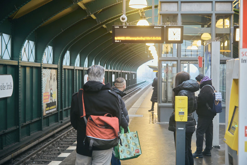 Kein Zug wird kommen. Der U-Bahnhof Eberswalder Straße an der Linie U2 in Prenzlauer Berg ist außer Betrieb.