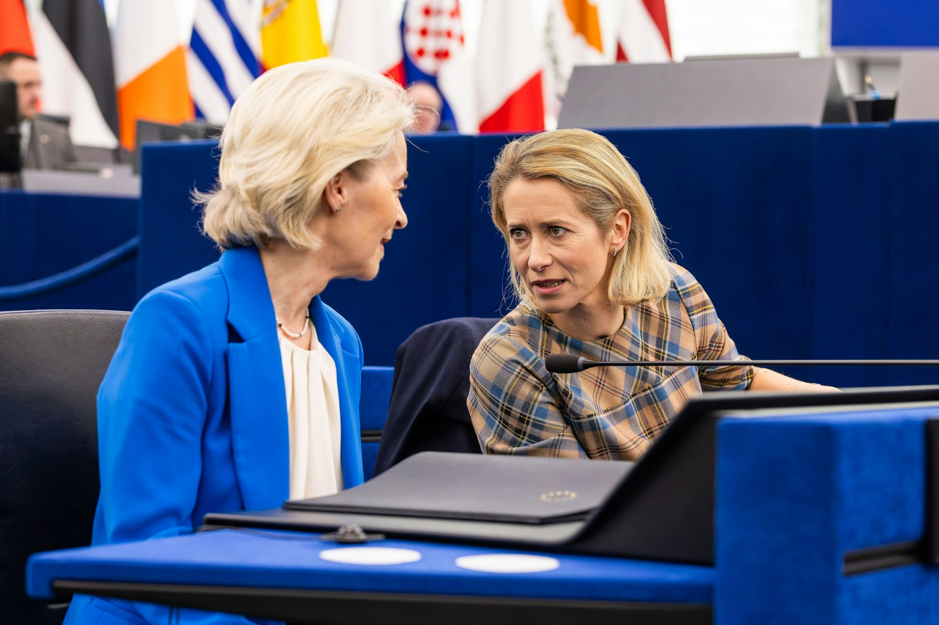 Eiszeit an der EU-Spitze: Berichten zufolge bezeichnet Kaja Kallas Kommissionspräsidentin Ursula von der Leyen als „Diktatorin“.